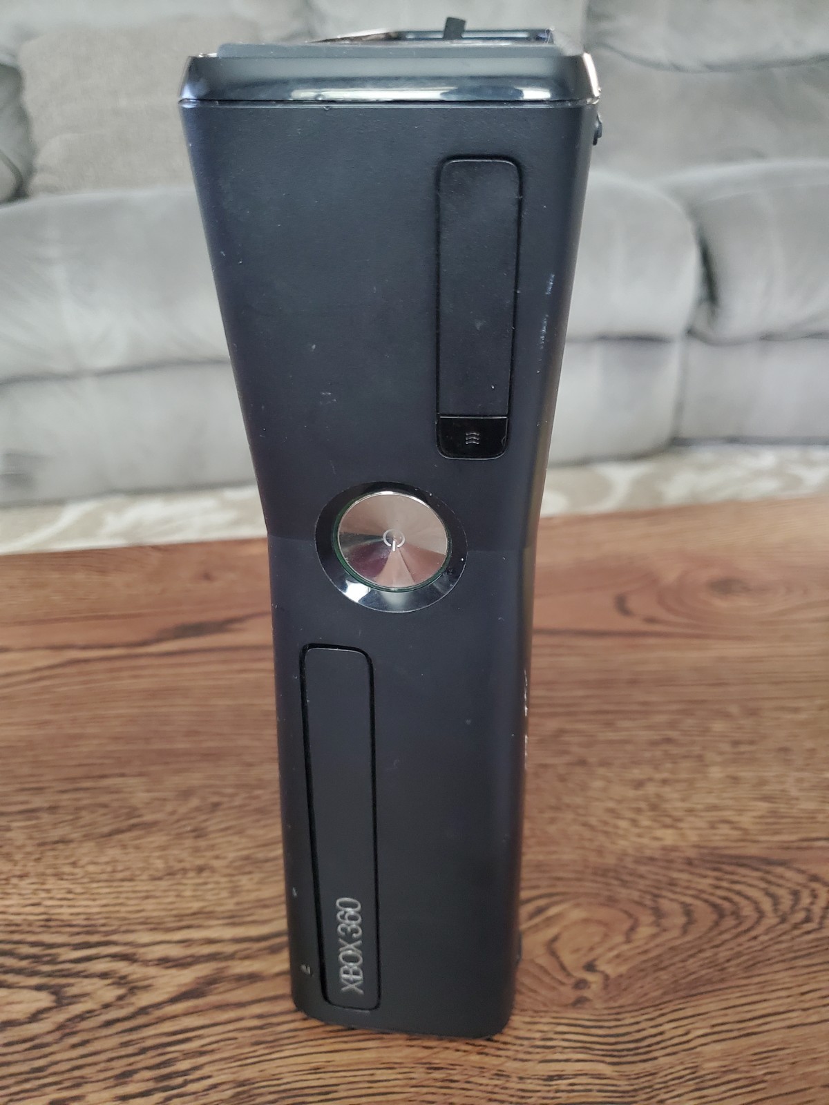 Microsoft Black Xbox 360 w 250 GB *For Parts