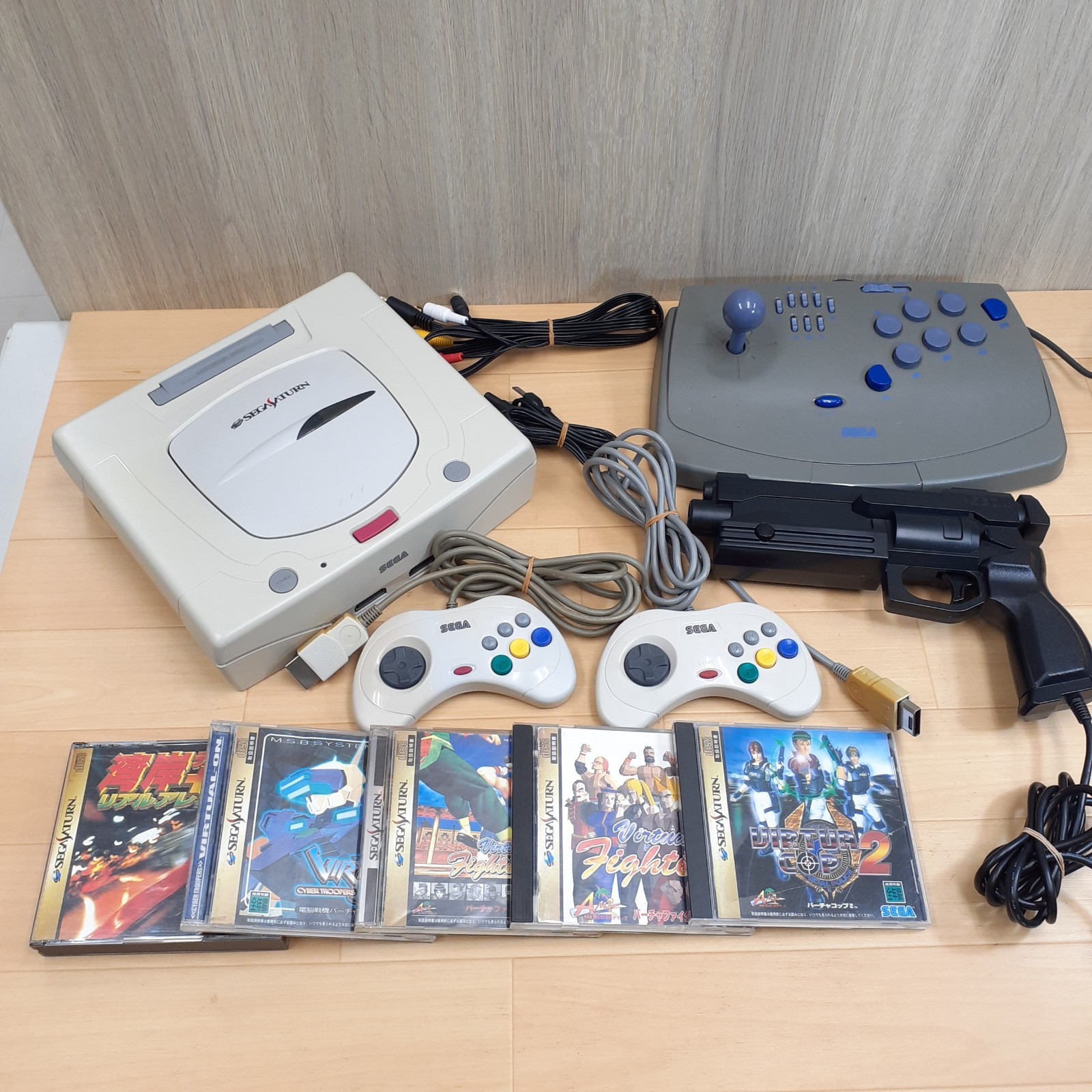 Sega Saturn Console Japan with Virtua Gun Fighting Stick 2 Controllers & 5 Games