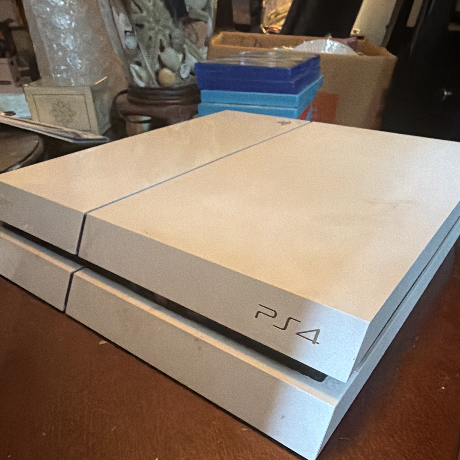 Sony PlayStation 4 PS4 White Console w/ 2 DualShock 4 Controllers & Cable