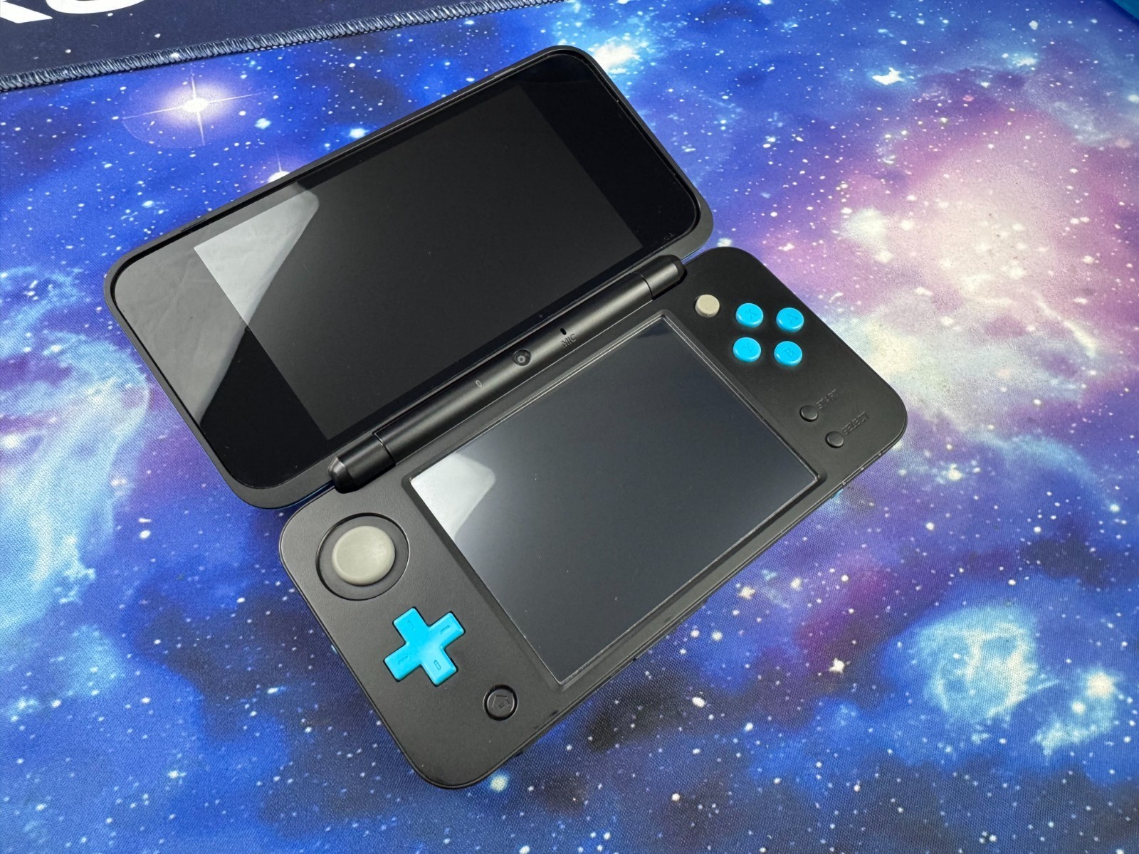 USB-C INBUILT CAPTURE CARD Blue Black New Nintendo 2DS XL Console 128gb REGFREE