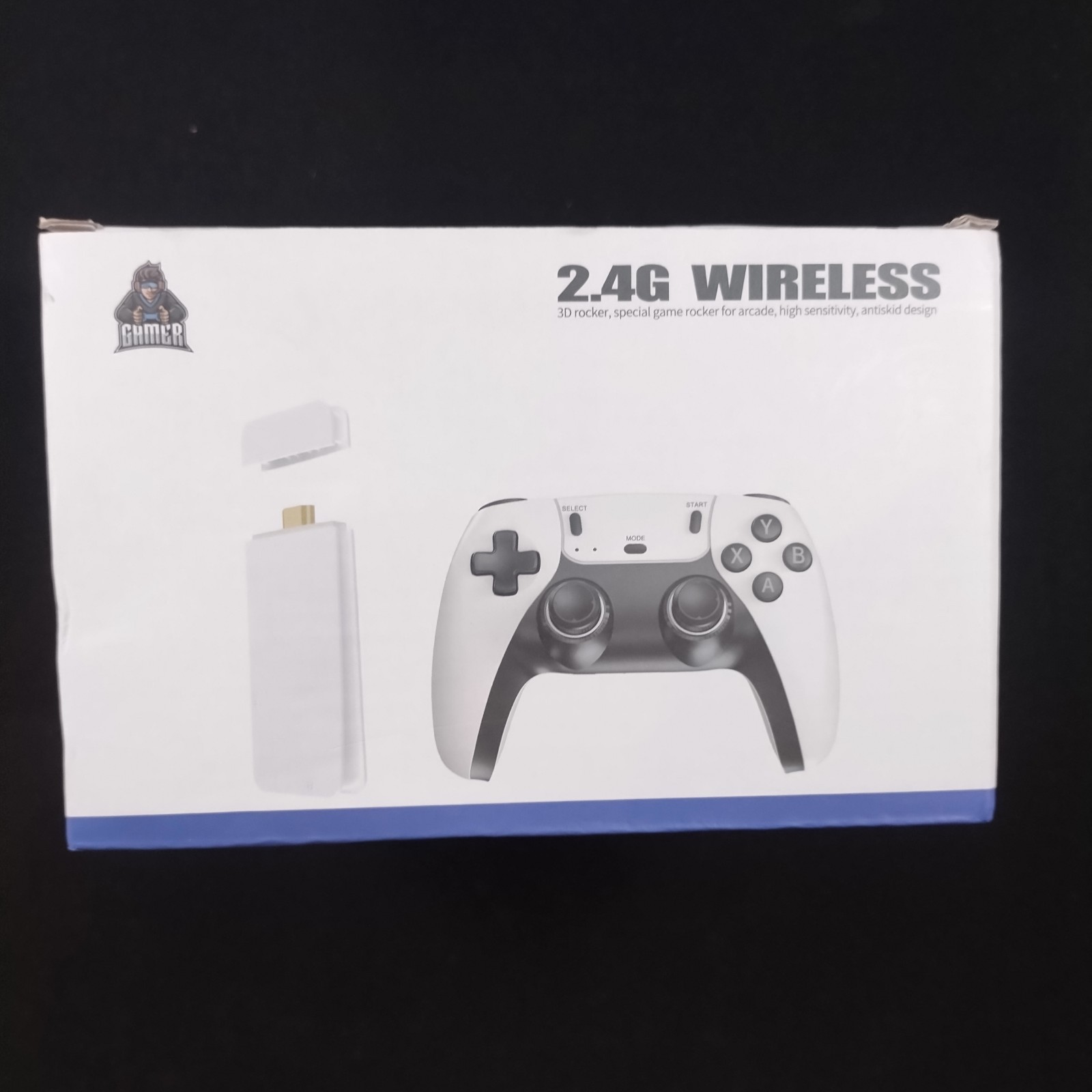 Gamer Game Stick Pro 8K Ultra HD Microconsole 2.4G Wireless White Black