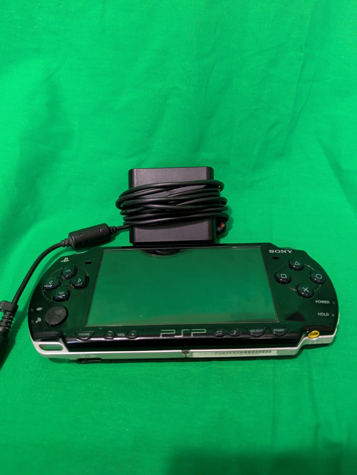 Sony PSP-2000 PlayStation Portable Handheld System Black/Silver [NO BATTERY]