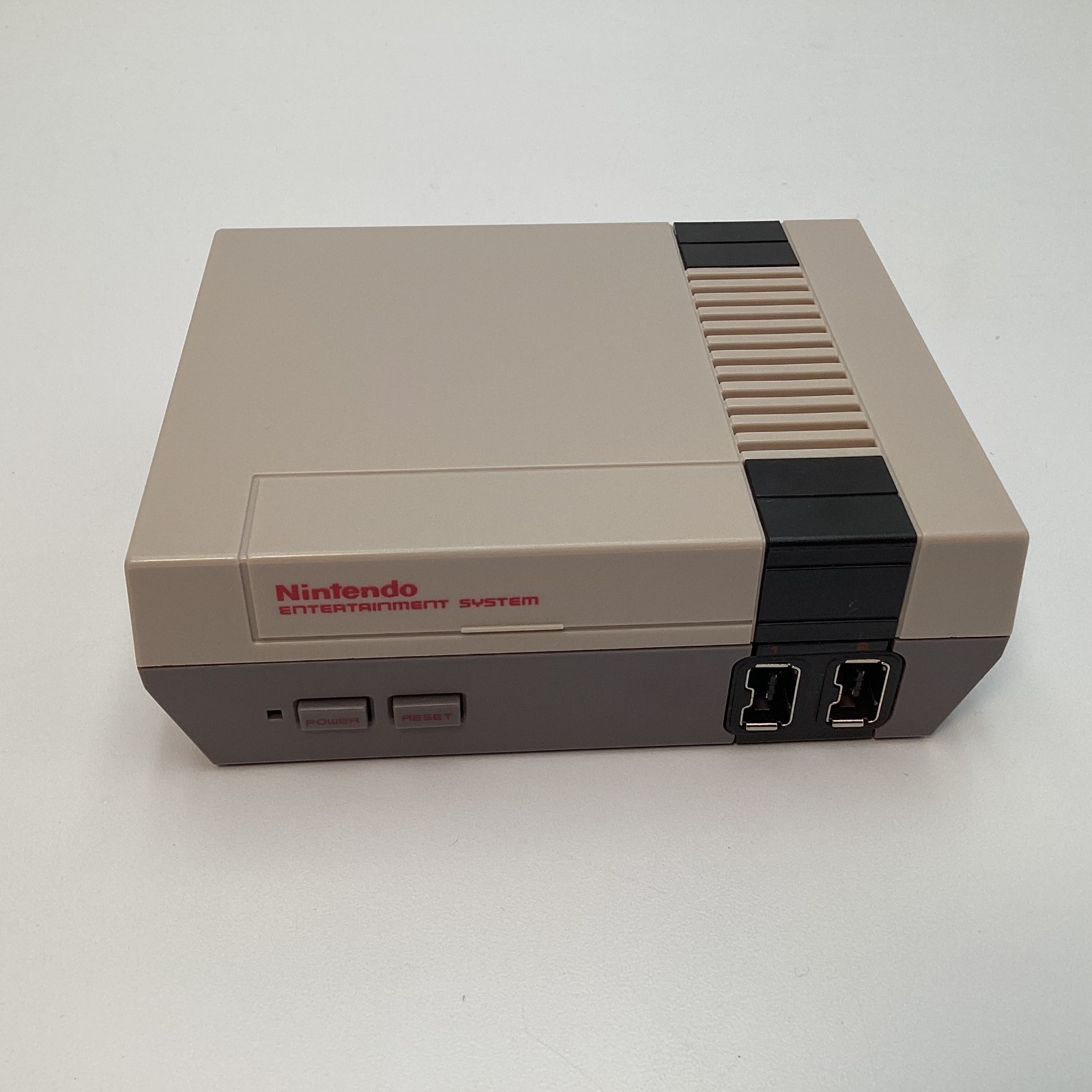 Nintendo NES Classic Edition Console CLV-001 with 30 Built-In Games – w/ Box