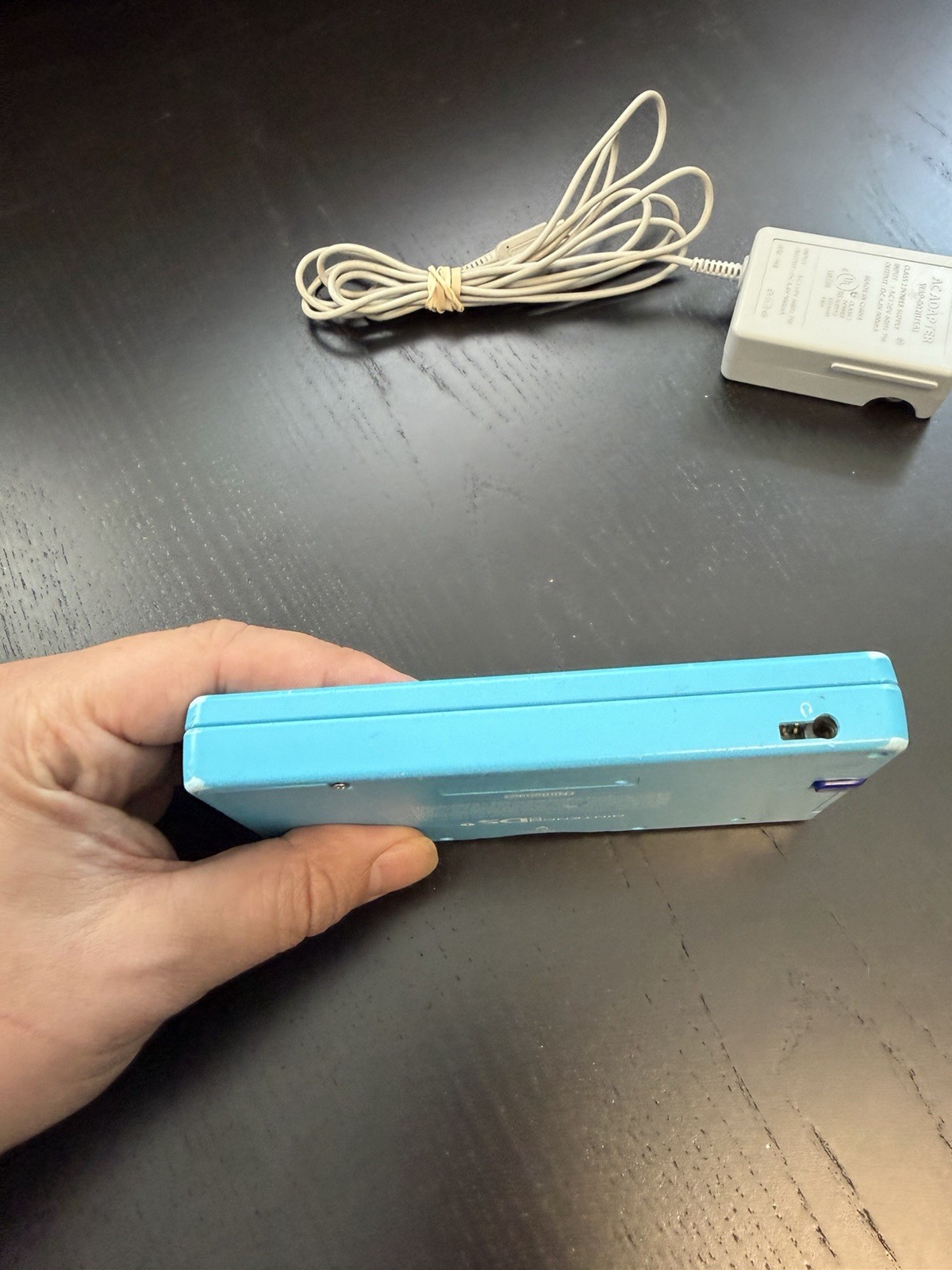 Nintendo DSi Handheld Game Console TWL-001 Aqua Blue w/Mario Kart *Read*