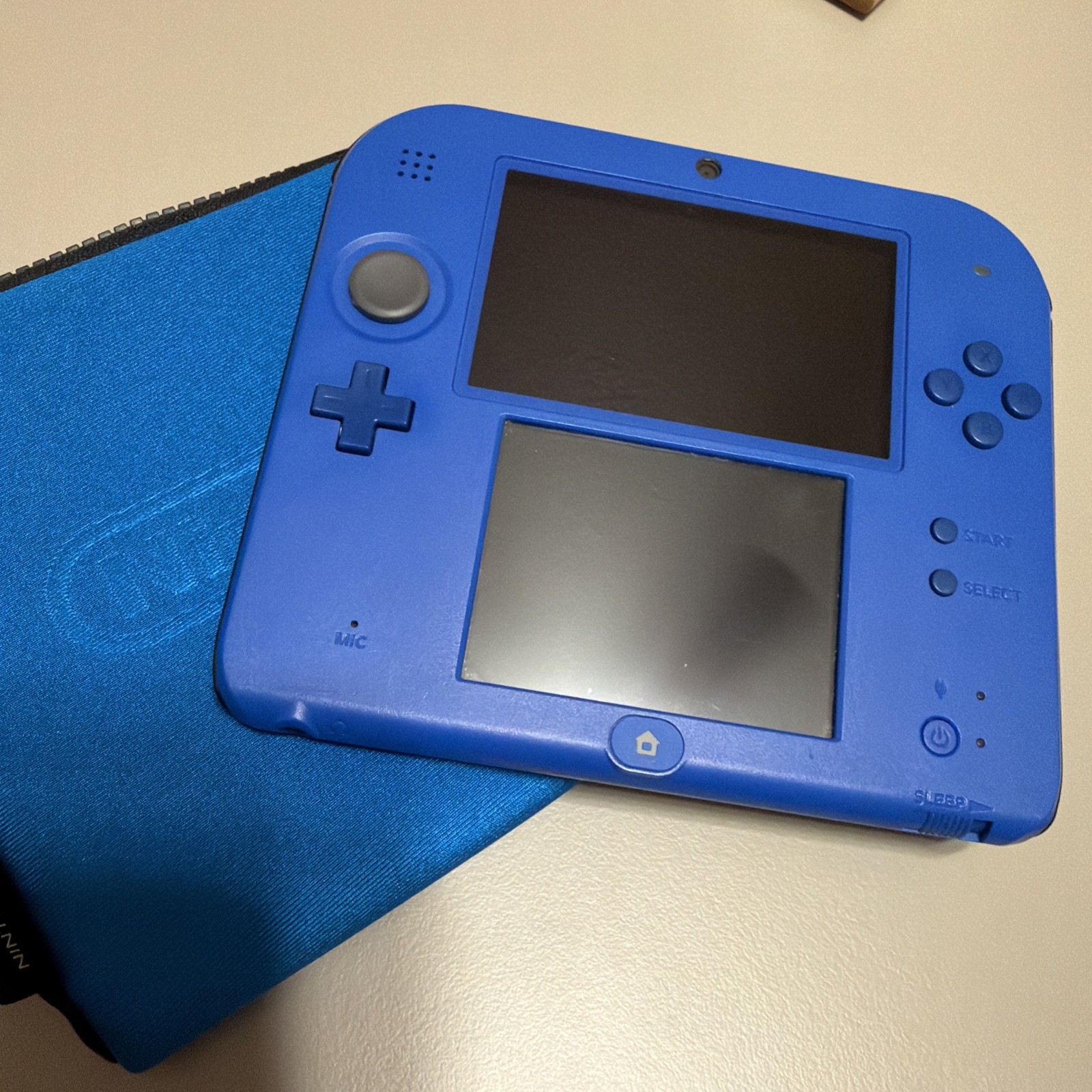 Nintendo 2DS original Blue with official case