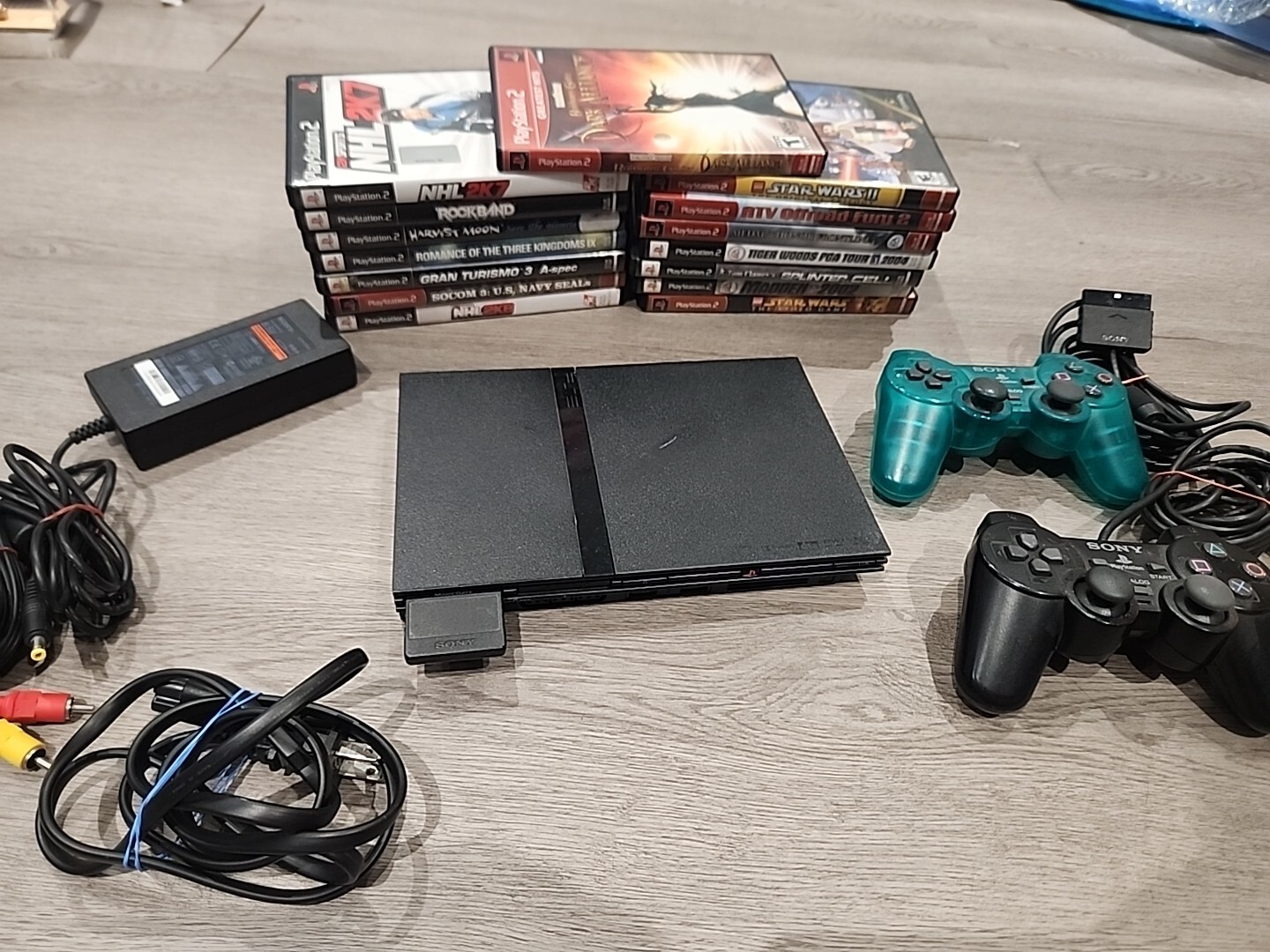 Sony PS2/PlayStation 2 Slim Bundle SCPH-77001 15 Games, 2 Controllers, Mem Card