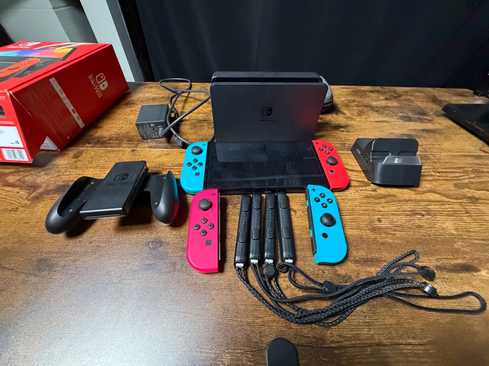 Flawless Nintendo Switch OLED Console Complete In Box CIB Excellent Condition