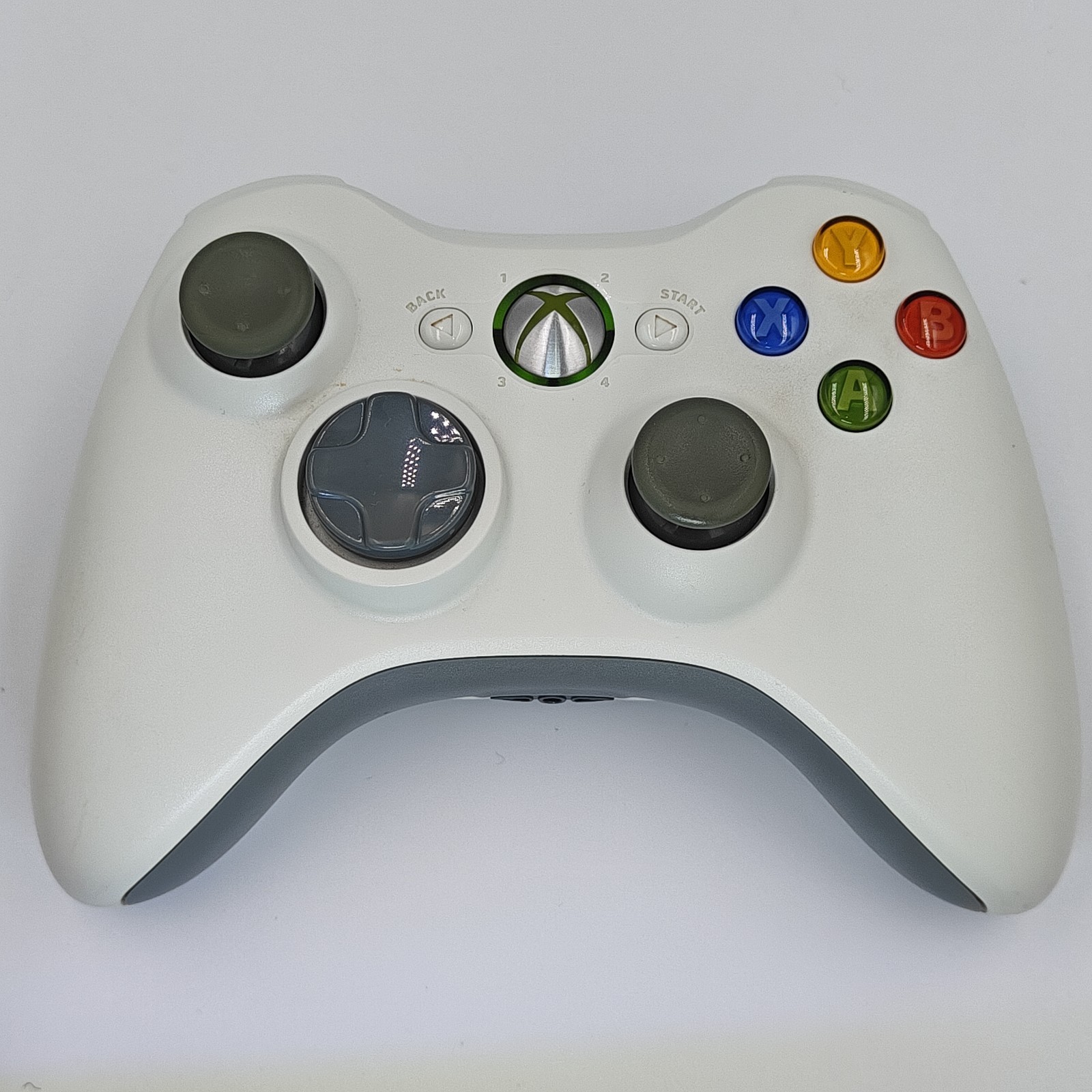Microsoft XBox 360 Console System 4GB (Re-newed) w/ Controller + Cords