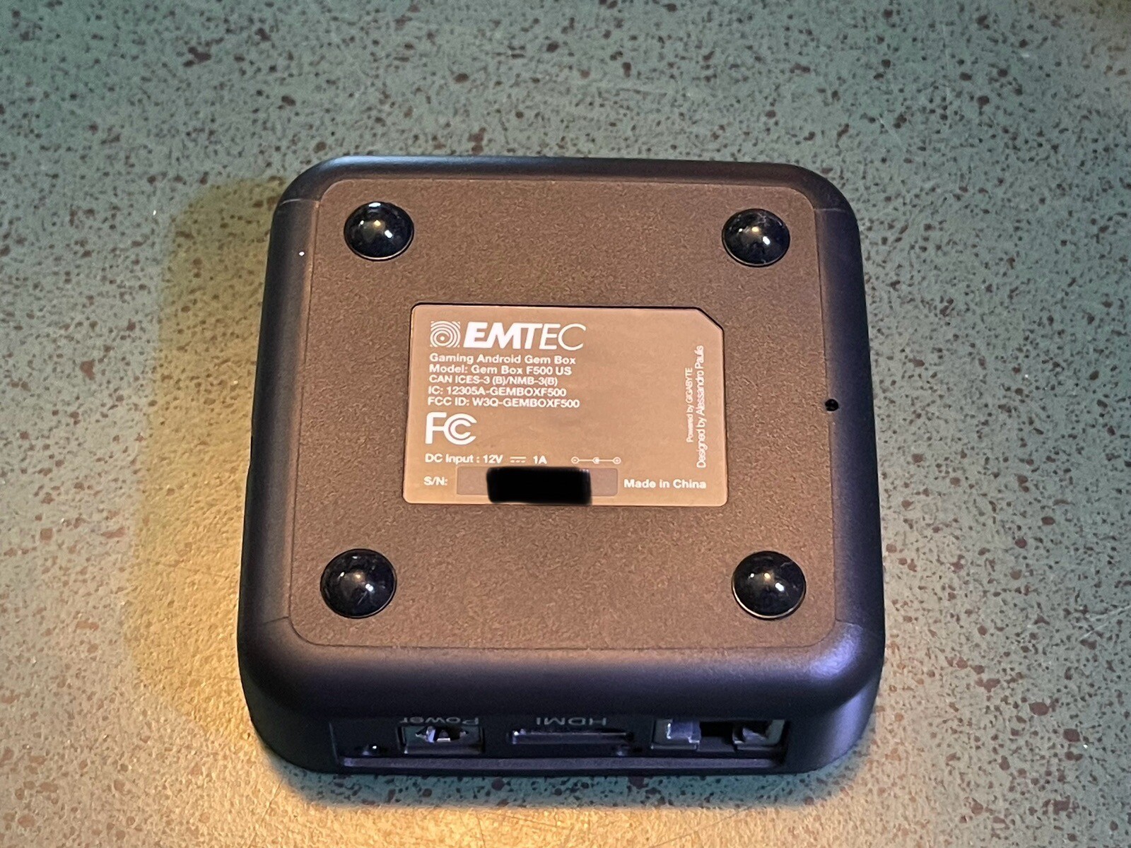 Emtec GemBox Android Game Console CPU Quad-Core 1.5GHz 1GB RAM 16GB Flash Drive