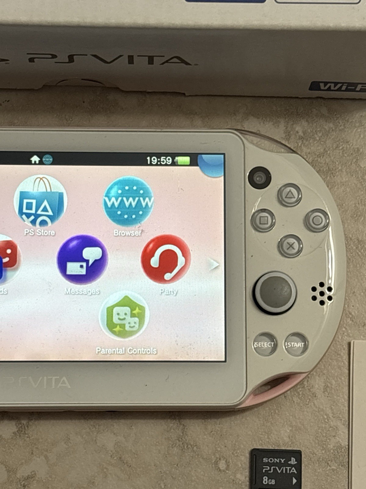 PS Vita 2000 Light Pink / White Complete In Box 8GB – Tested USA Seller