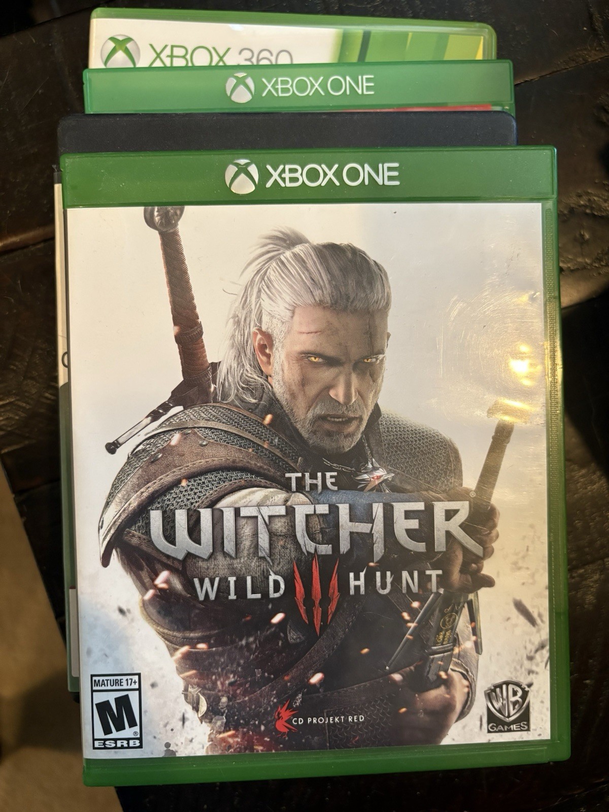 XBOX ONE, used, good condition! With controller & 4 games, 365GB