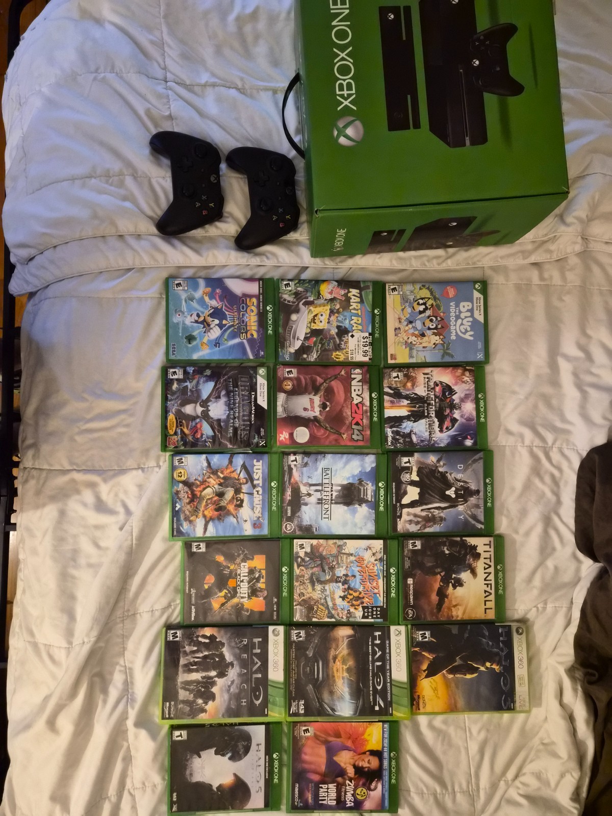 Microsoft Xbox One Kinect Bundle 500GB Black Console (7UV-00239) 14 games