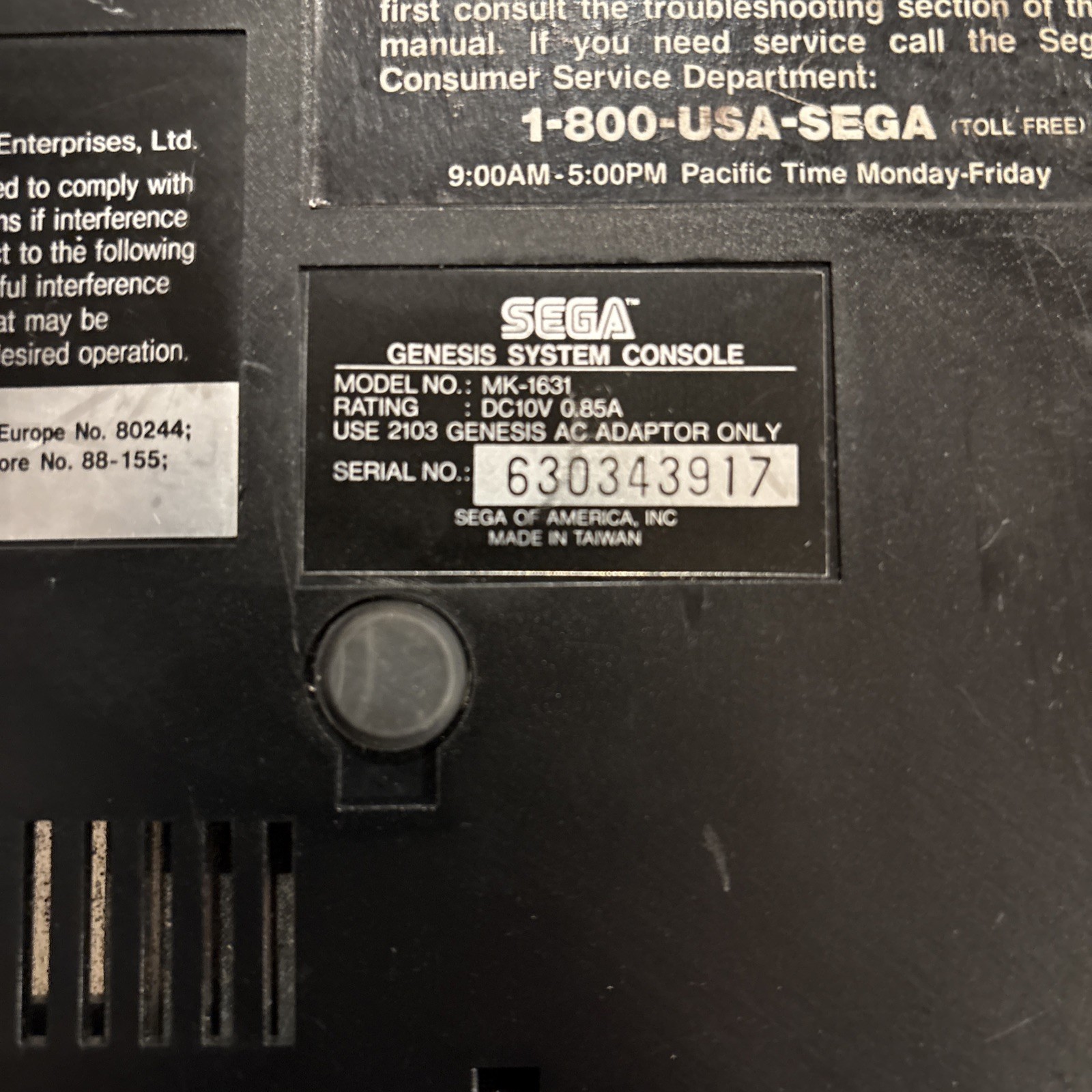 Sega Genesis Model 2 MK-1631 Console 2 Controllers Sonic & NHL Works Great!