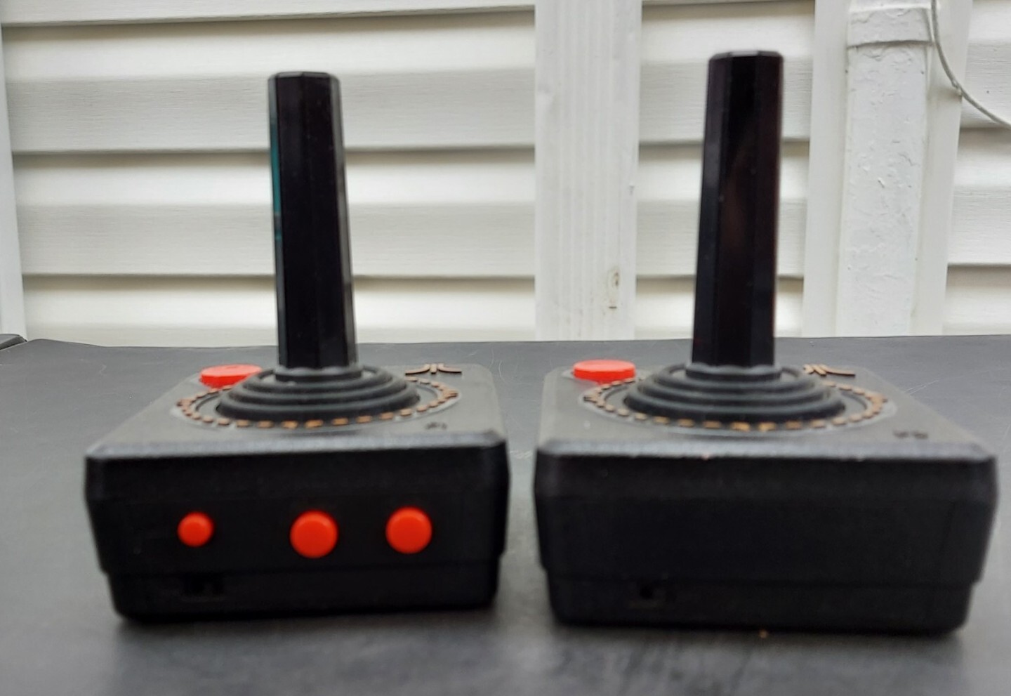 Atari Flashback 4 Classic Game Console AR2670 Plug And Play Video Game & Acces.