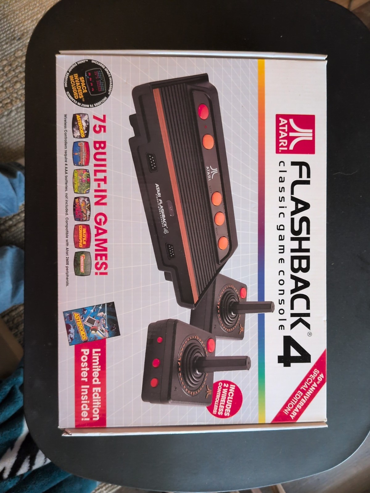 Atari Flashback 4. With 75 built-in games. very good condition.