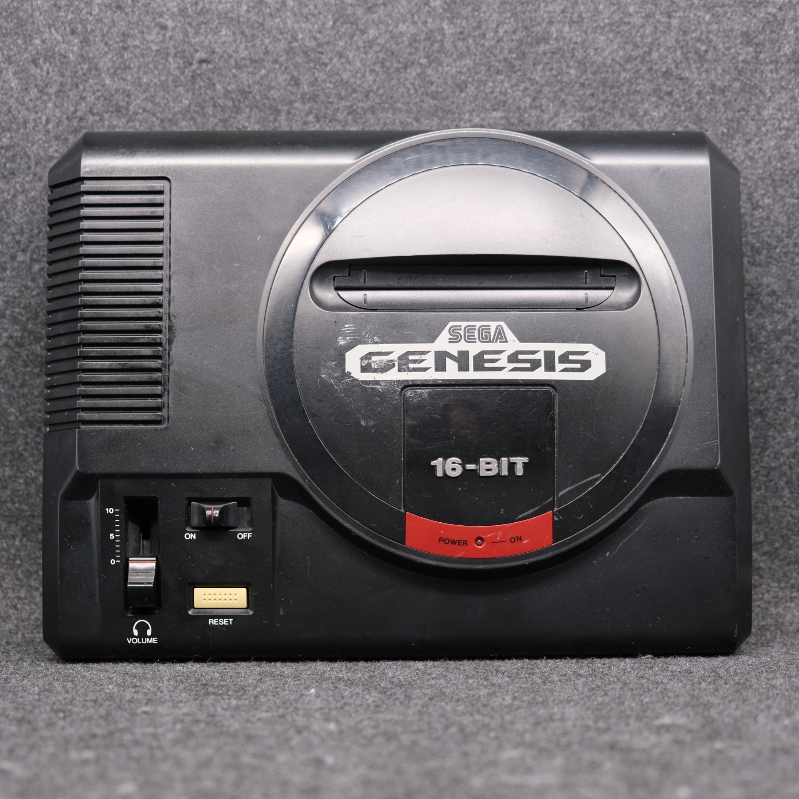 Sega Genesis (Model 1601 Gen 1) Console Only – Authentic Good Cond