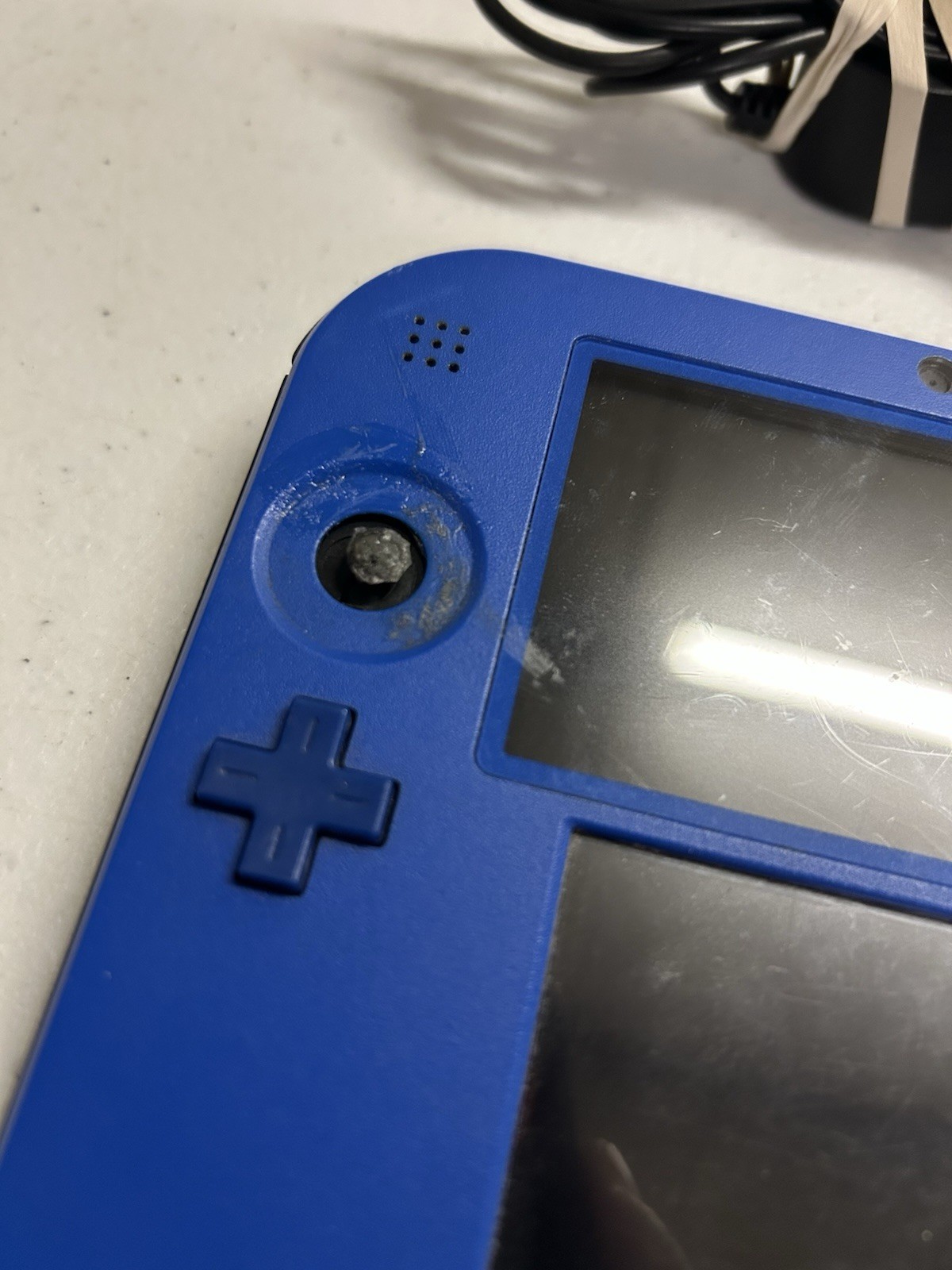 Nintendo 2DS Handheld Game Console FTR-001 Black/Blue Thumb stick Missing Works