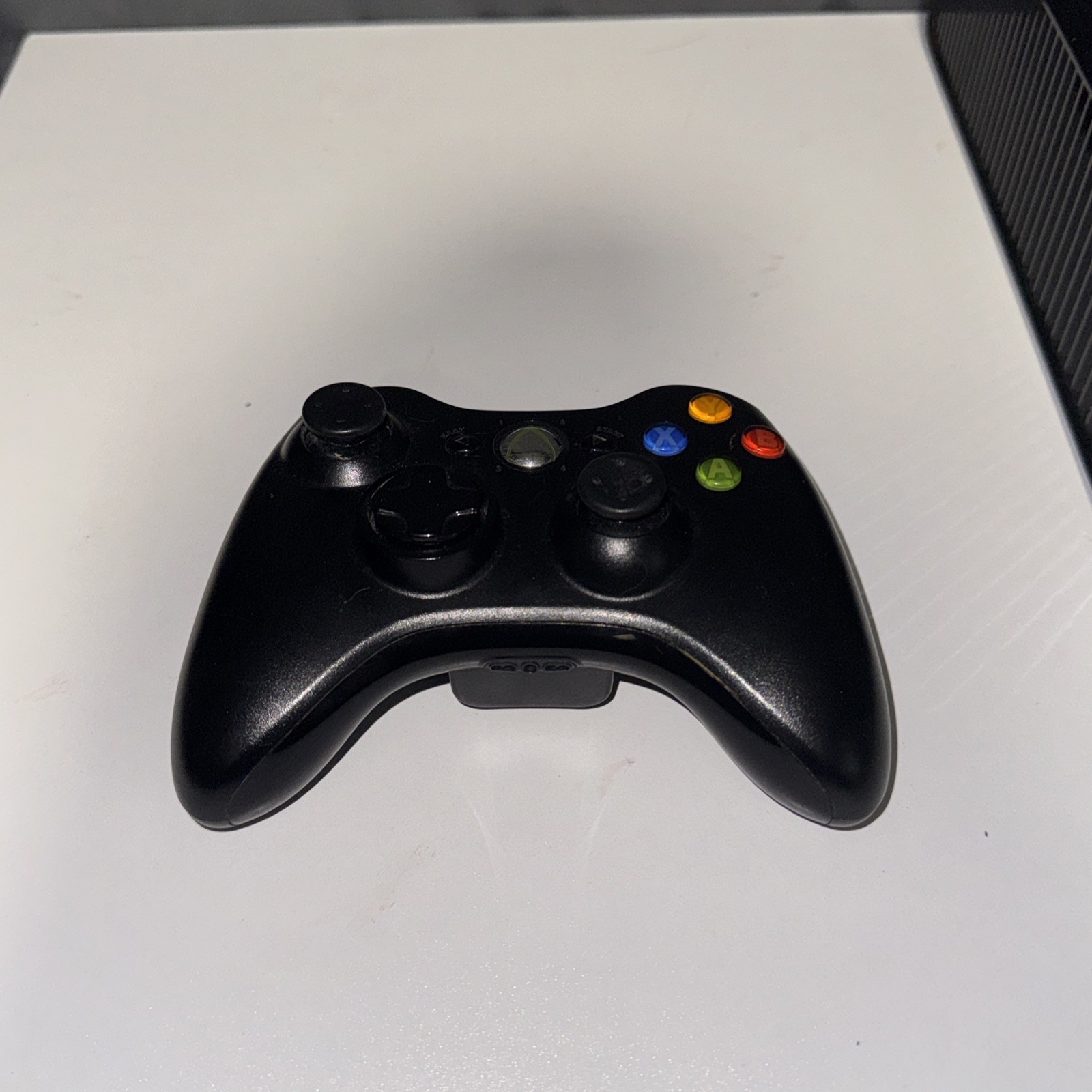 Microsoft Xbox 360 S Console & Controller (No Hard drive) – Tested & Works