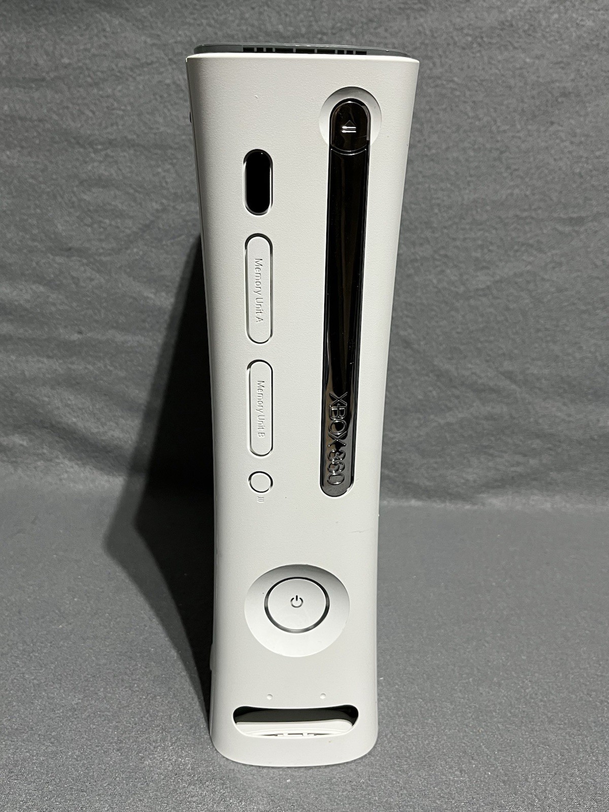 Microsoft Xbox 360 White Console w 10 Games 2 Controllers & Chargebase Untested