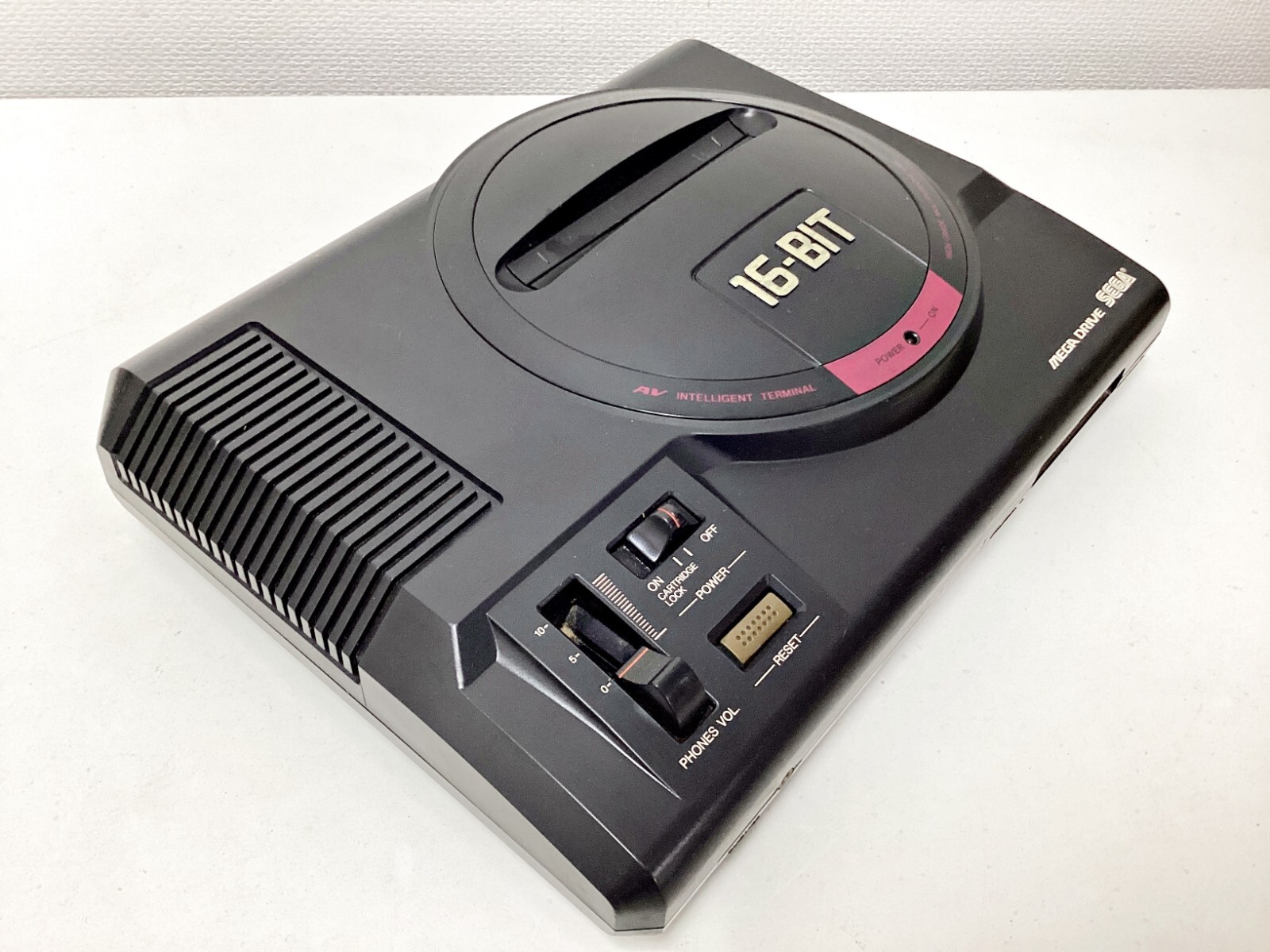 Sega Mega Drive Console 185 Boxed Japan DHL 1 week to USA