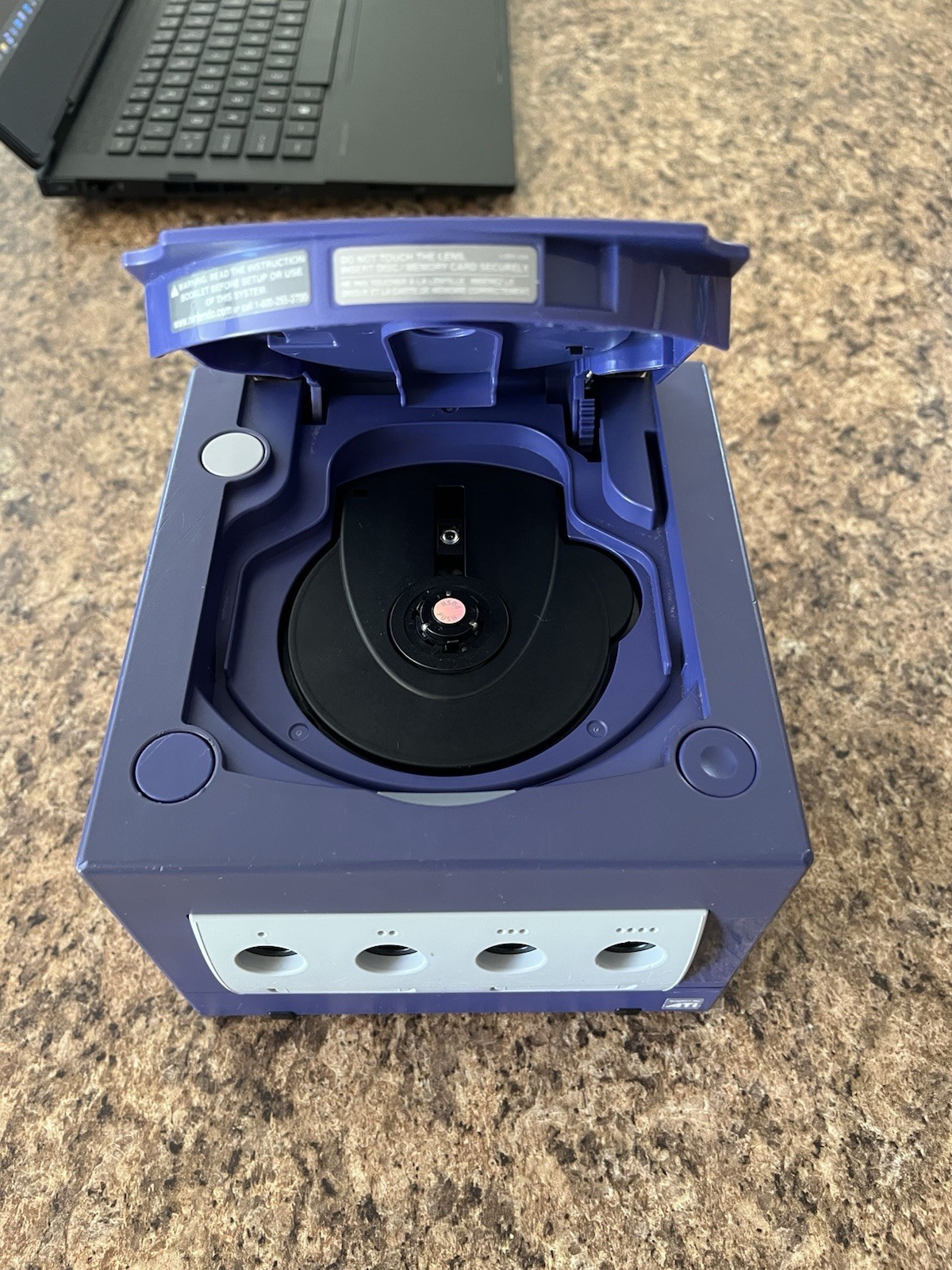 Nintendo GameCube Indigo Console Bundle (DOL-001) Green LED/Replaceable Battery
