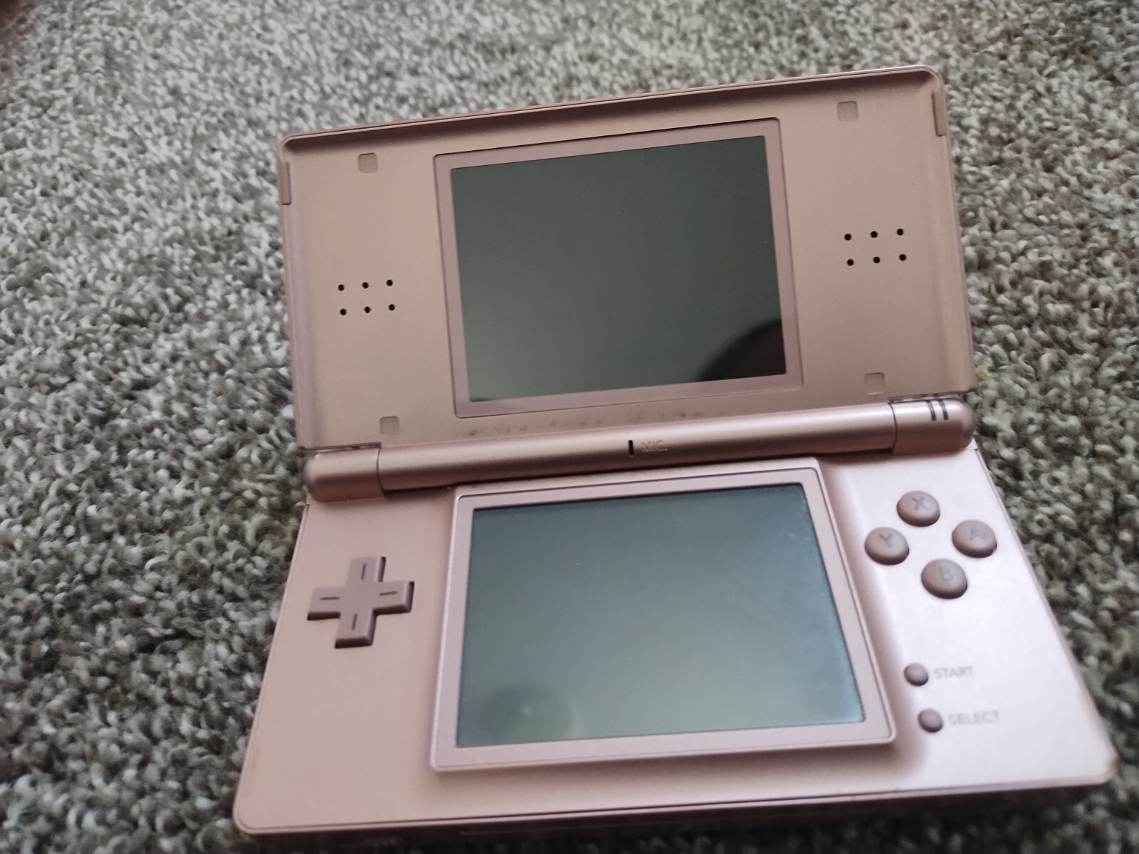 Nintendo DS Lite Video Game Console – Metallic Rose