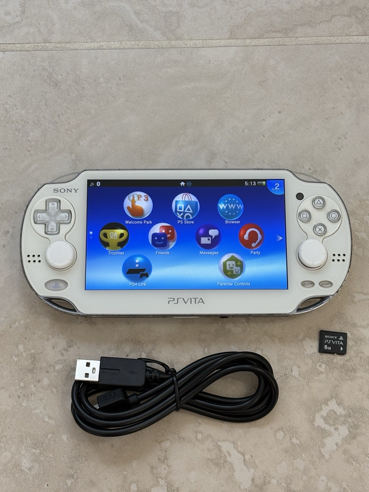 Sony PlayStation Vita White Handheld System – w/ 8GB Memory Card Read Desc