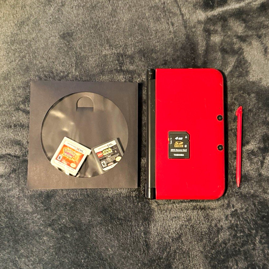 Nintendo 3DS XL SPR-001 Red/Black Handheld System w/ Stylus & 4GB SD + Games