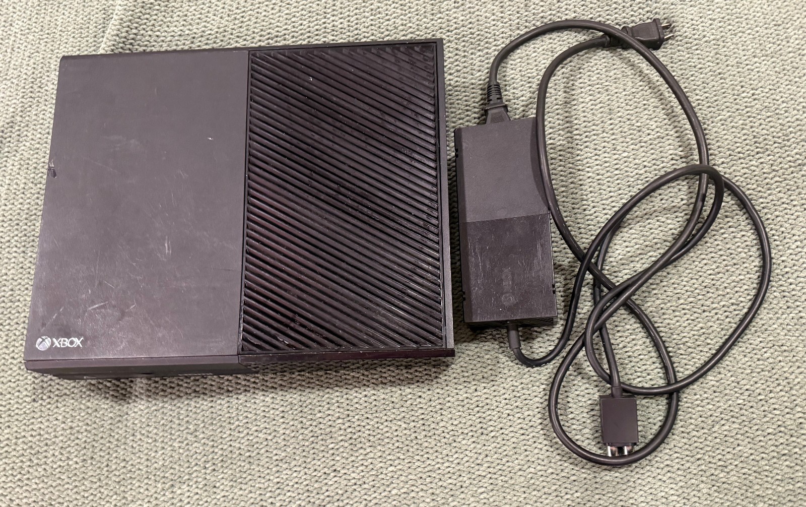Black Xbox one console 1540 w OEM power adapter (2015) READ