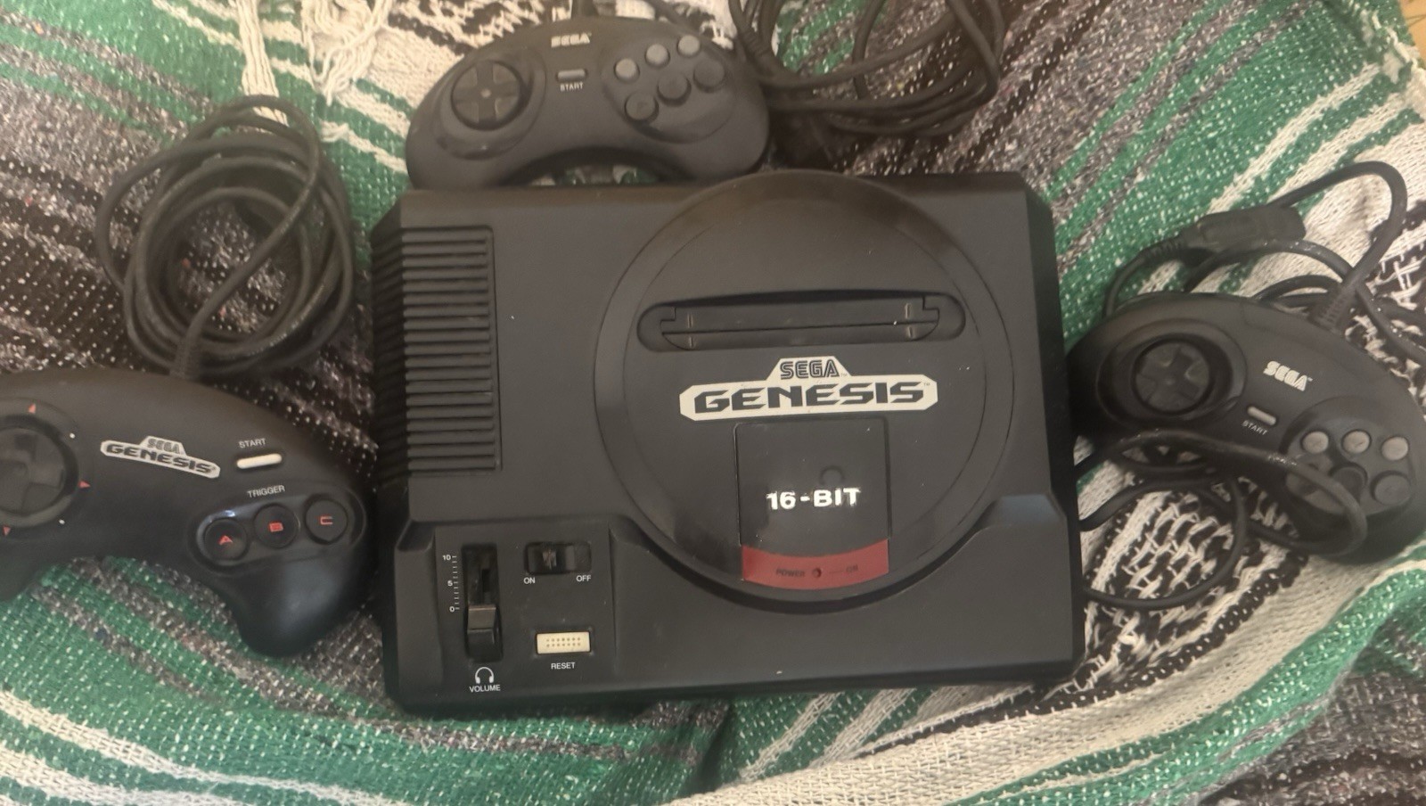Sega Genesis Console 16-Bit bundle
