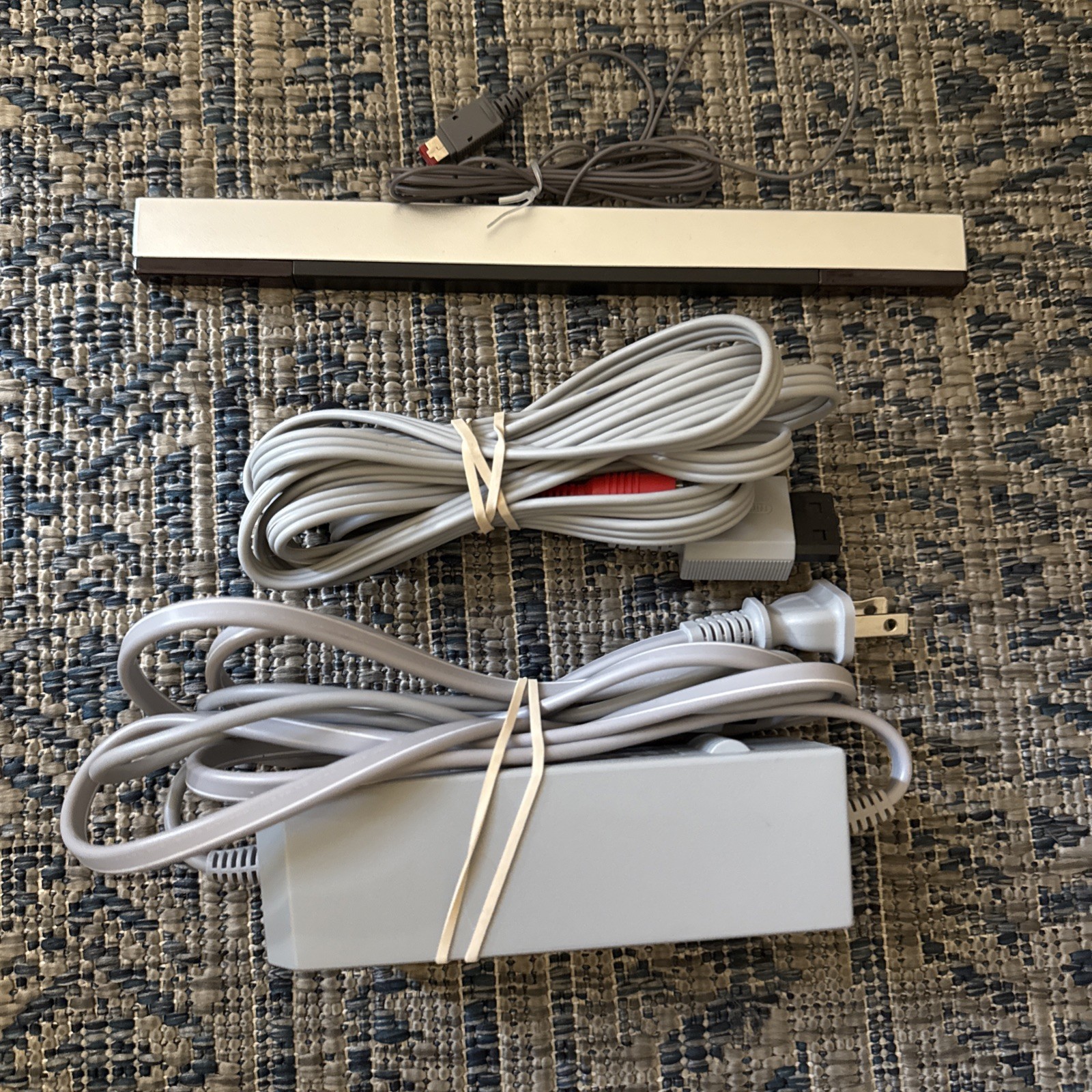 Nintendo Wii Console Bundle (Cables + Controller + Sensor bar) [TESTED] RVL-001