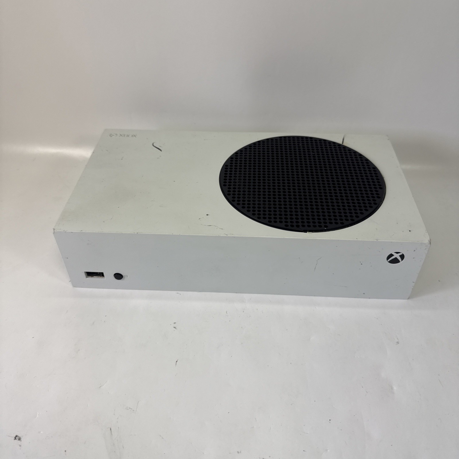 (FOR PARTS REPAIR) Microsoft Xbox Series S Console 1883