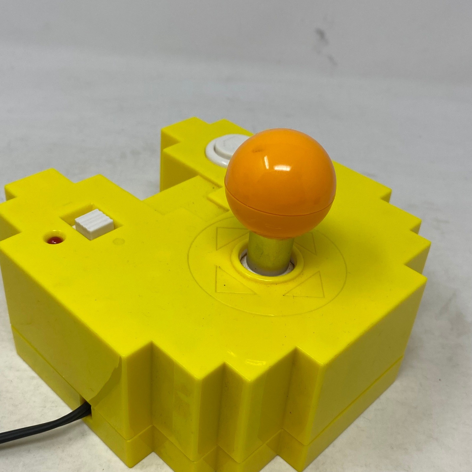 Bandai Pac-Man Plug and Play TV Game Joystick Console Yellow 2012 Retro