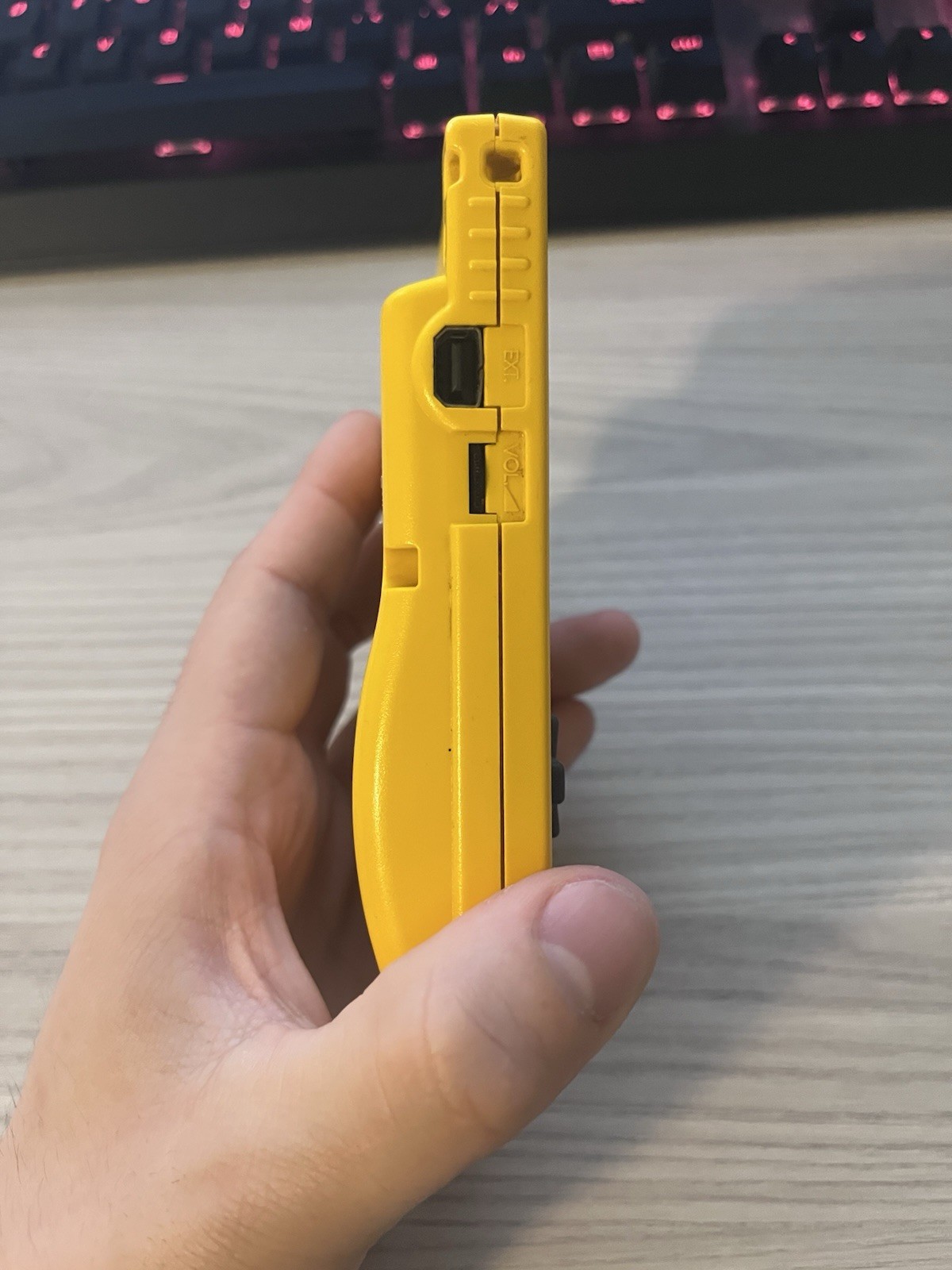 Gameboy Color Dandelion Yellow (NEEDS NEW SPEAKER)