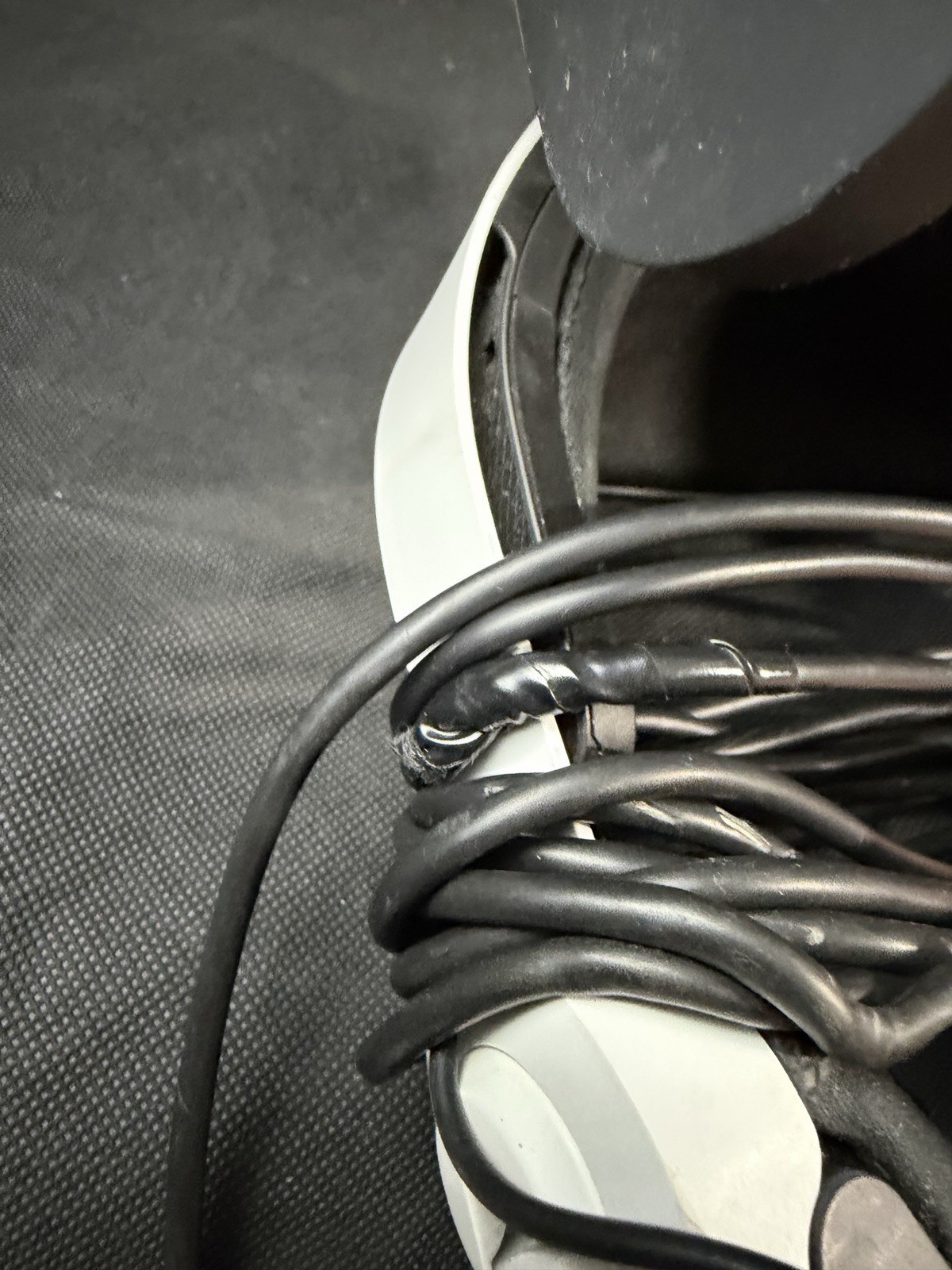 Broken Sony Playstation VR Virtual Reality VR Headset CUH-ZVR1 READ