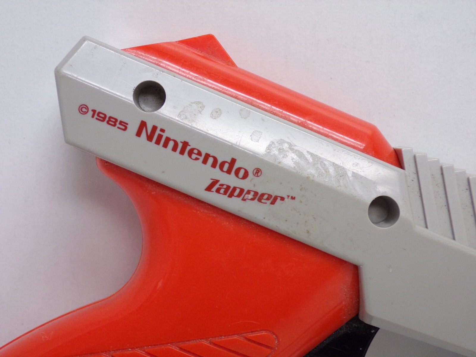 Original Zapper Light Gun for NES Nintendo Entertainment System – 01272322JET