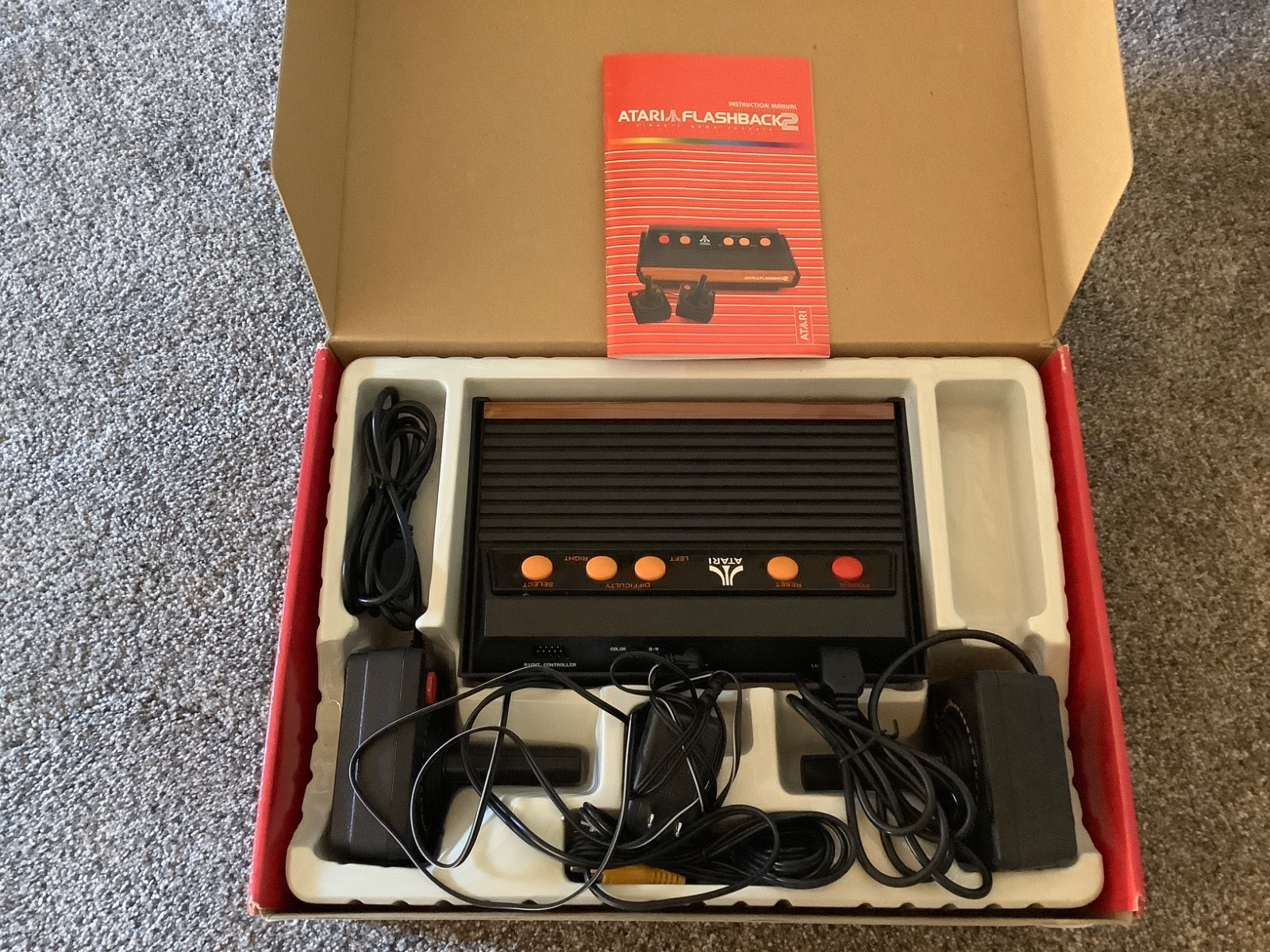 Atari Flashback 2 Classic Game Console 40 Built in Games 2 Controllers