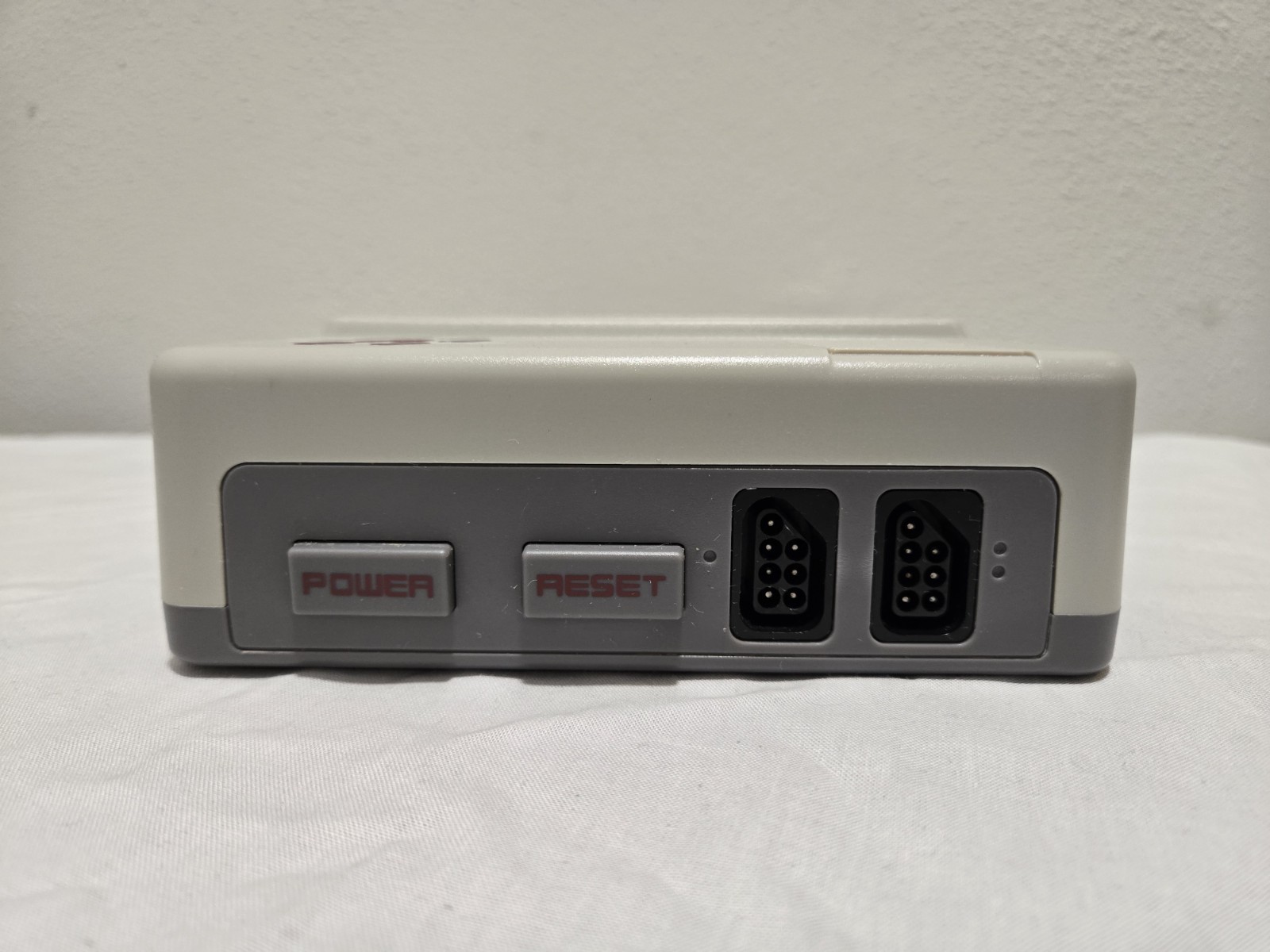 Old Skool Classiq N NES Compatible Console w/ 2 Controllers AC & AV Cables