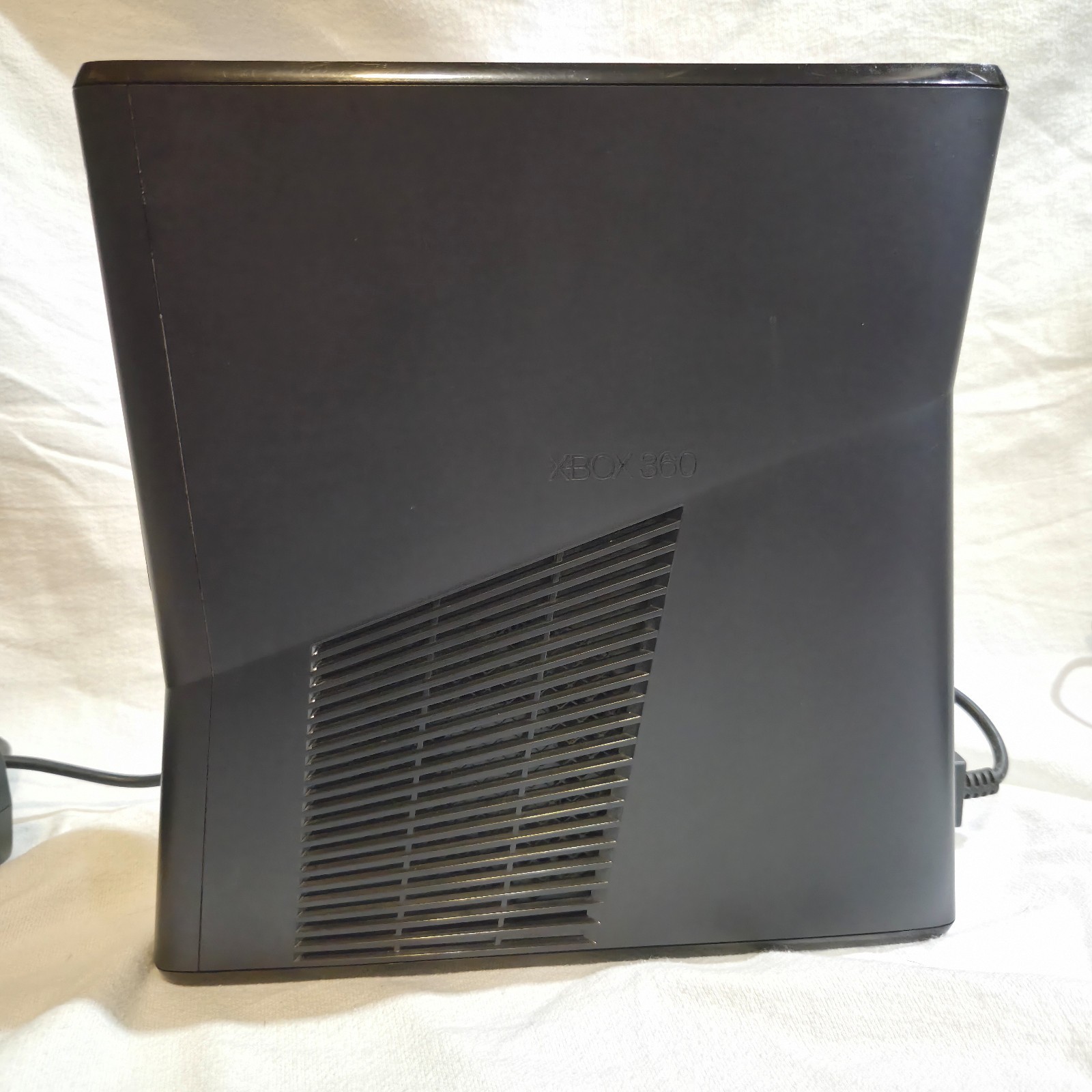 Microsoft Xbox 360 S Slim Console Bundle – OEM Power, Controller & Kinect Sensor
