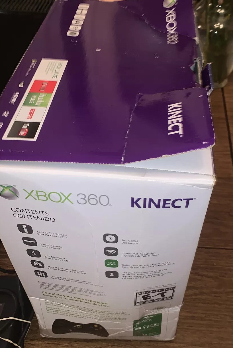 Xbox 360 4GB Kinect Console Disney Adventures Disneyland Edition In Box