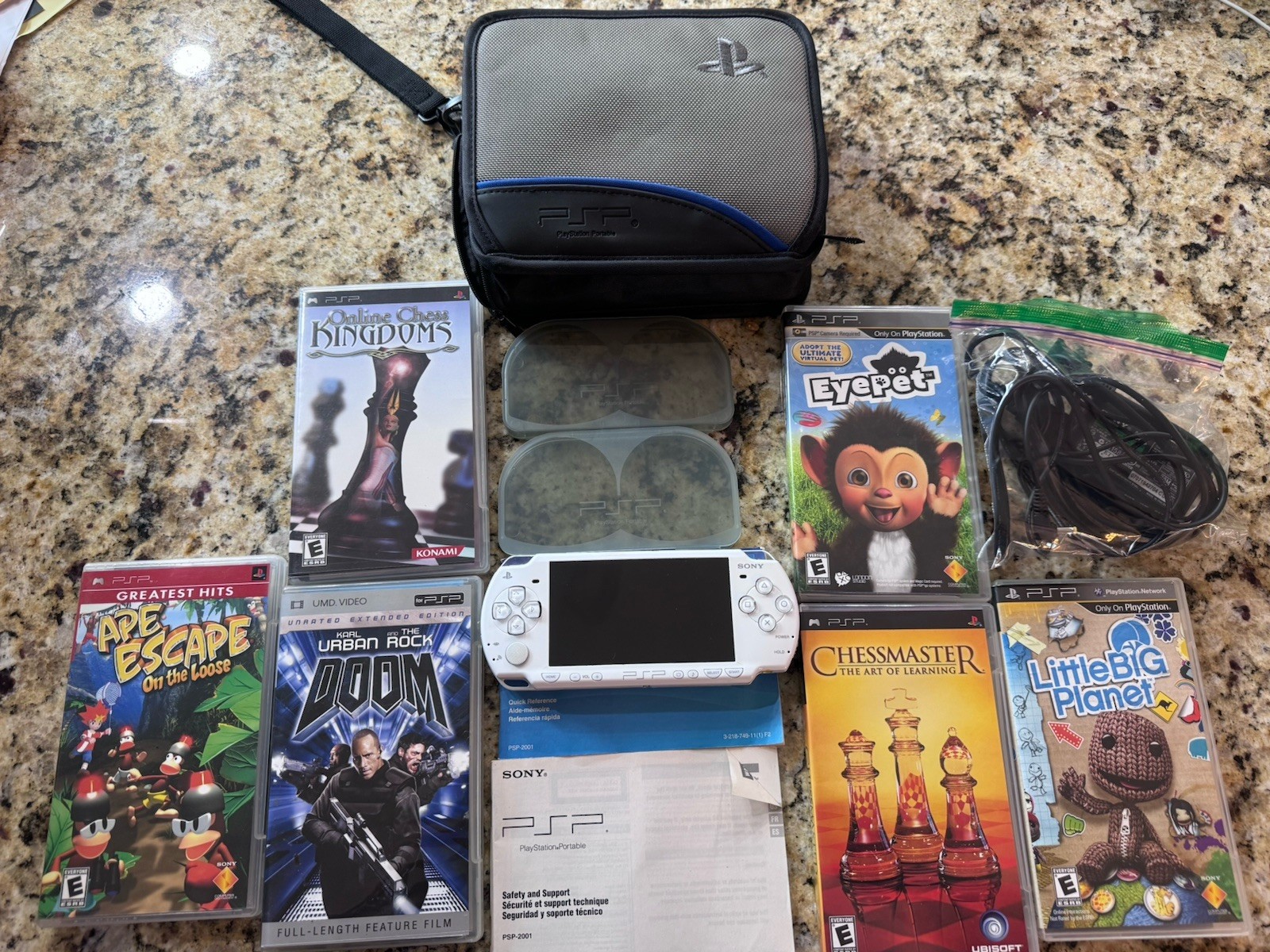 Sony PSP Darth Vader limited Edition bundle with 7 games, cases & Charger