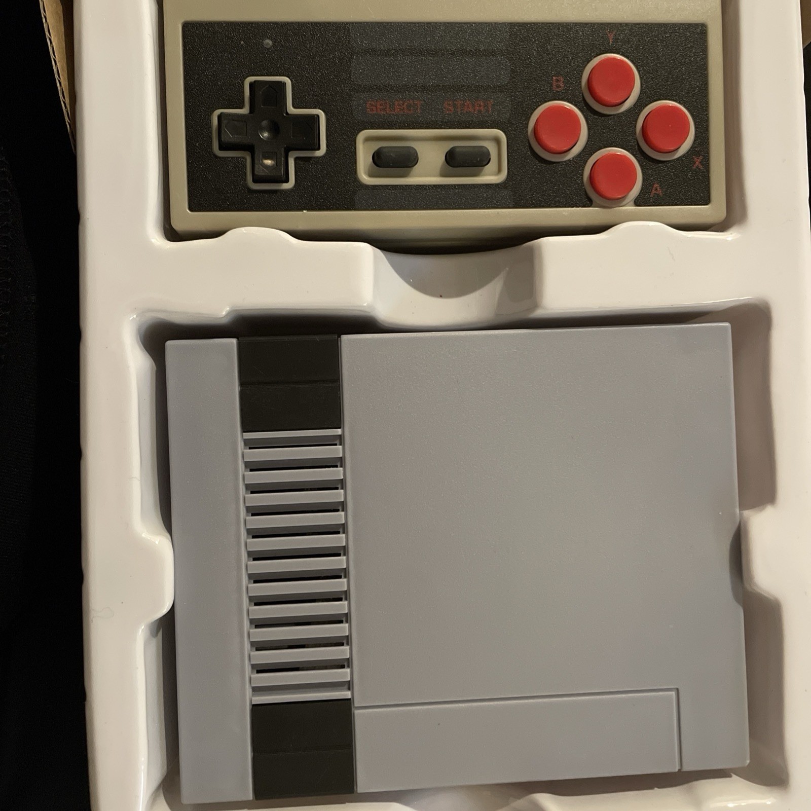 Mini Game Built-In Entertainment System w/ 620 Classic Games