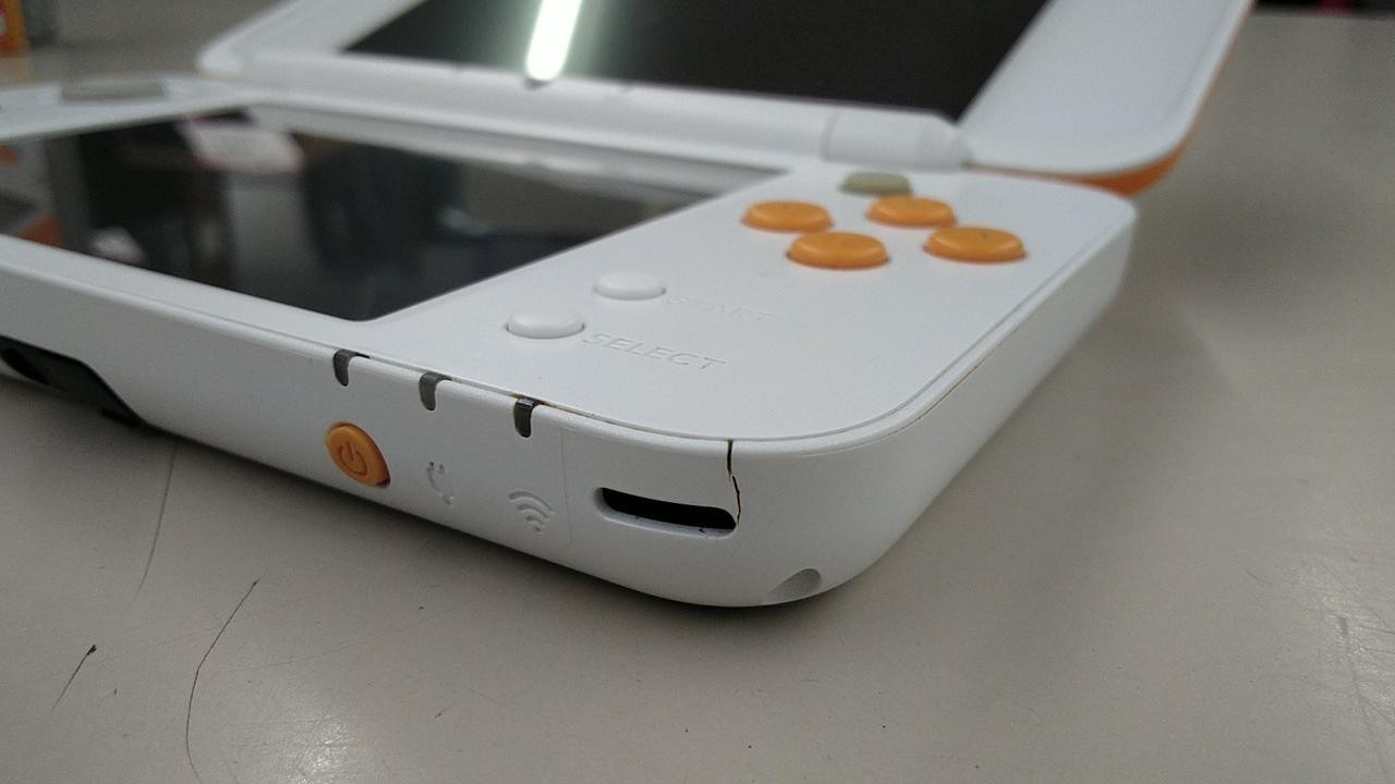 New Nintendo 2DS XL LL White Orange Console Box Stylus Japan Ver NTSC-J