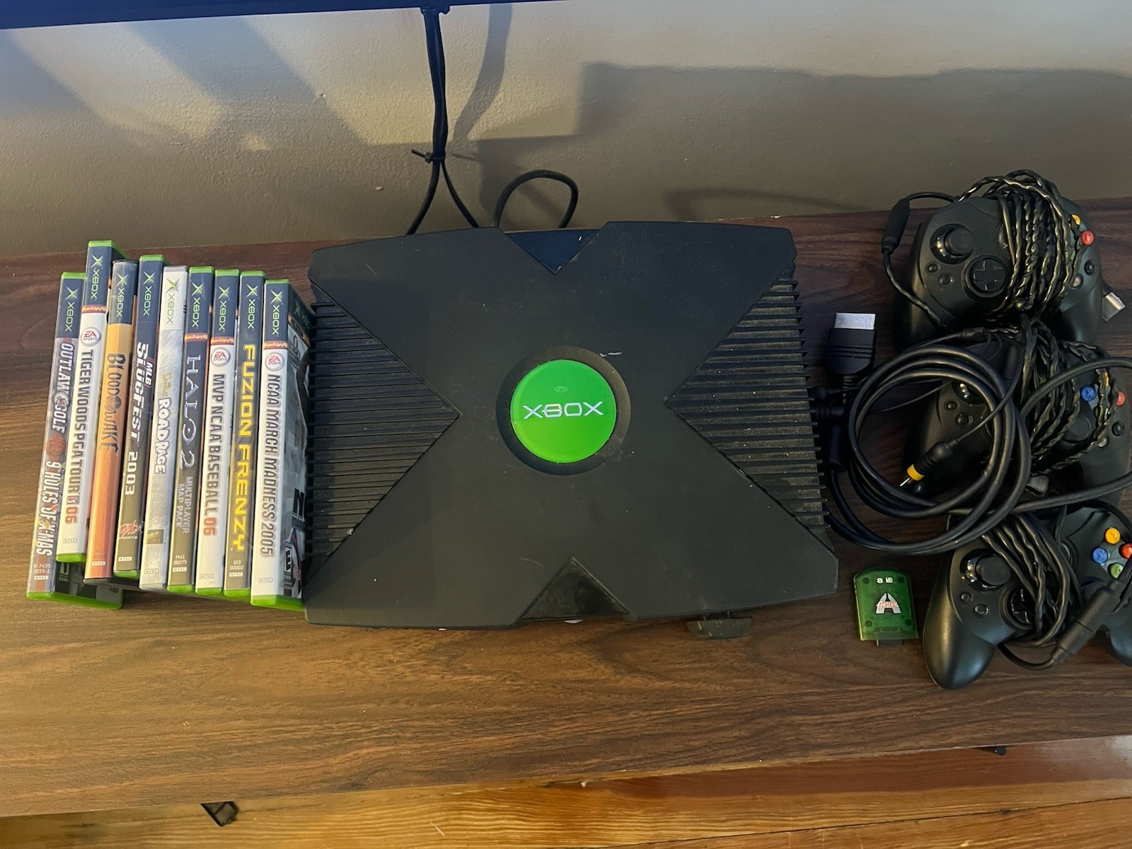Original Microsoft XBOX Console w/ 3 Controllers, 7 Games, Memory Card, Cords