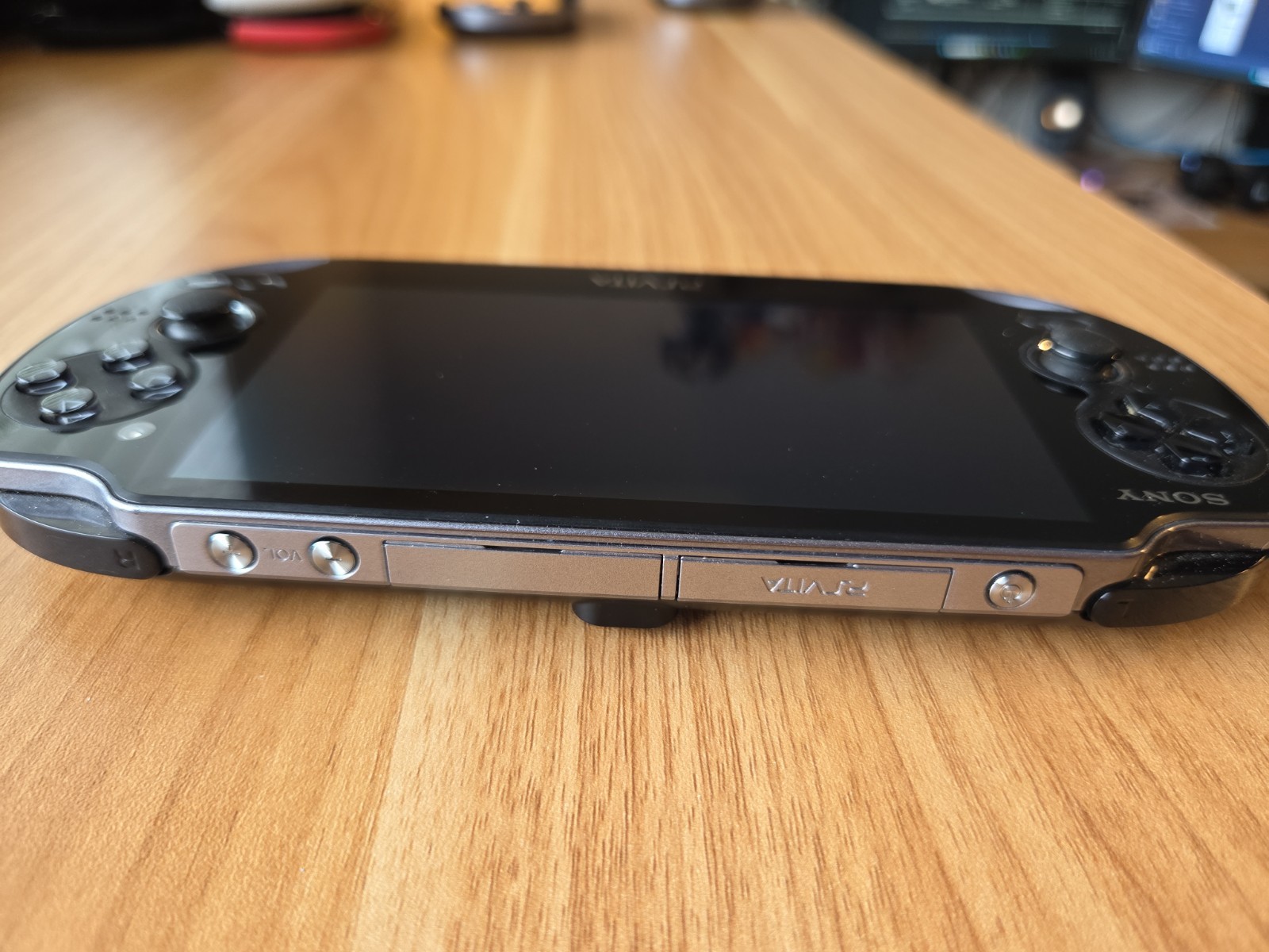 Sony Ps Vita PCH-1100 Crystal Black Model Console And Charger TESTED