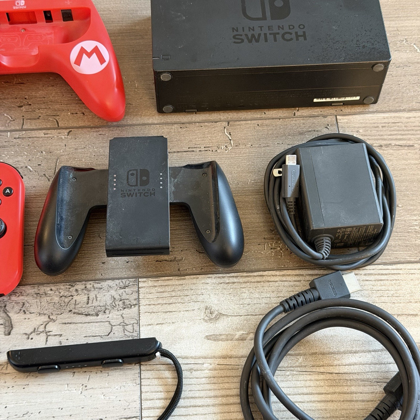 Nintendo Switch 32GB Gray Console HAC-001 w/ Joycons Dock Cables Controllers