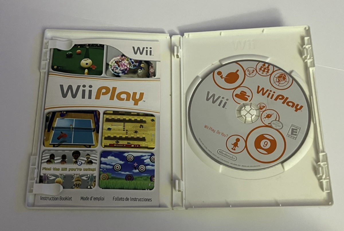 Nintendo Wii Console Bundle Controller Nunchuck Wheel and Game Tested