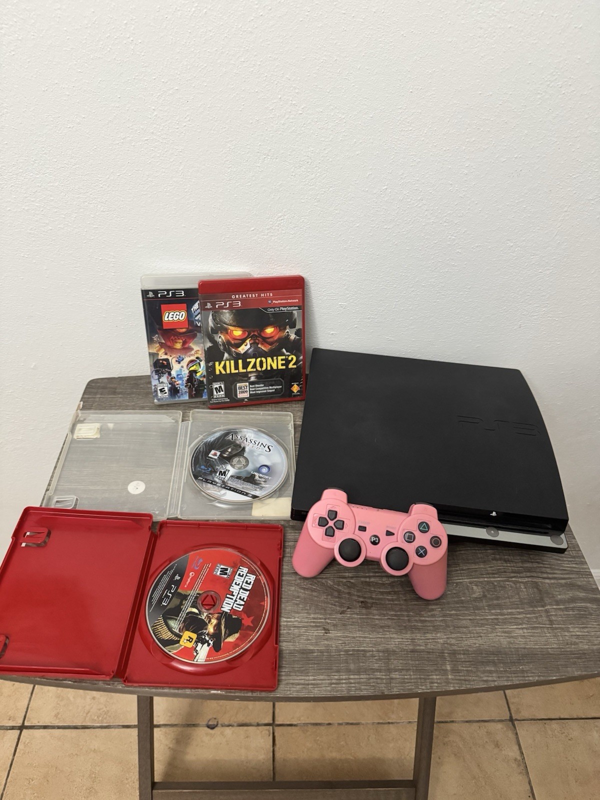 Sony PS3 Slim 320GB Console Bundle with Controller 4 Games