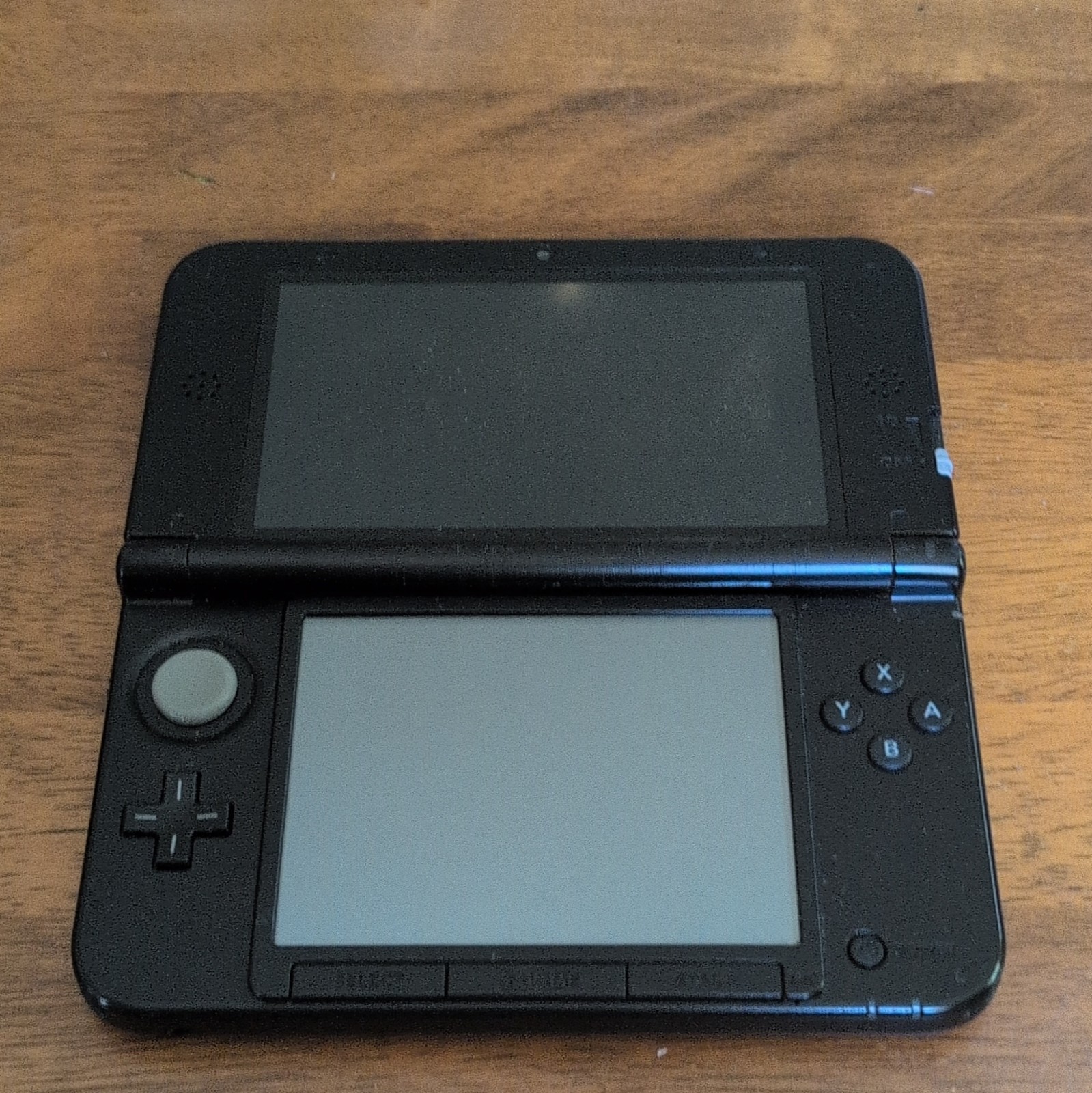 Nintendo 3DS XL Pokemon Limited Edition Red/Black NO STYLUS