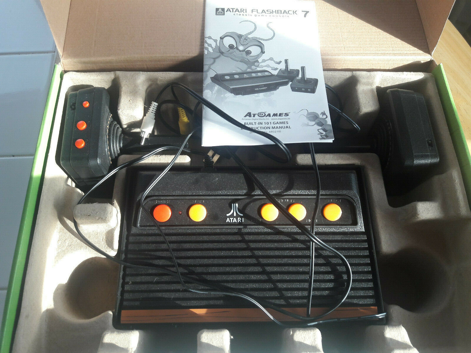 Atari Flashback 7 Classic Game Console 101 Built-In Games